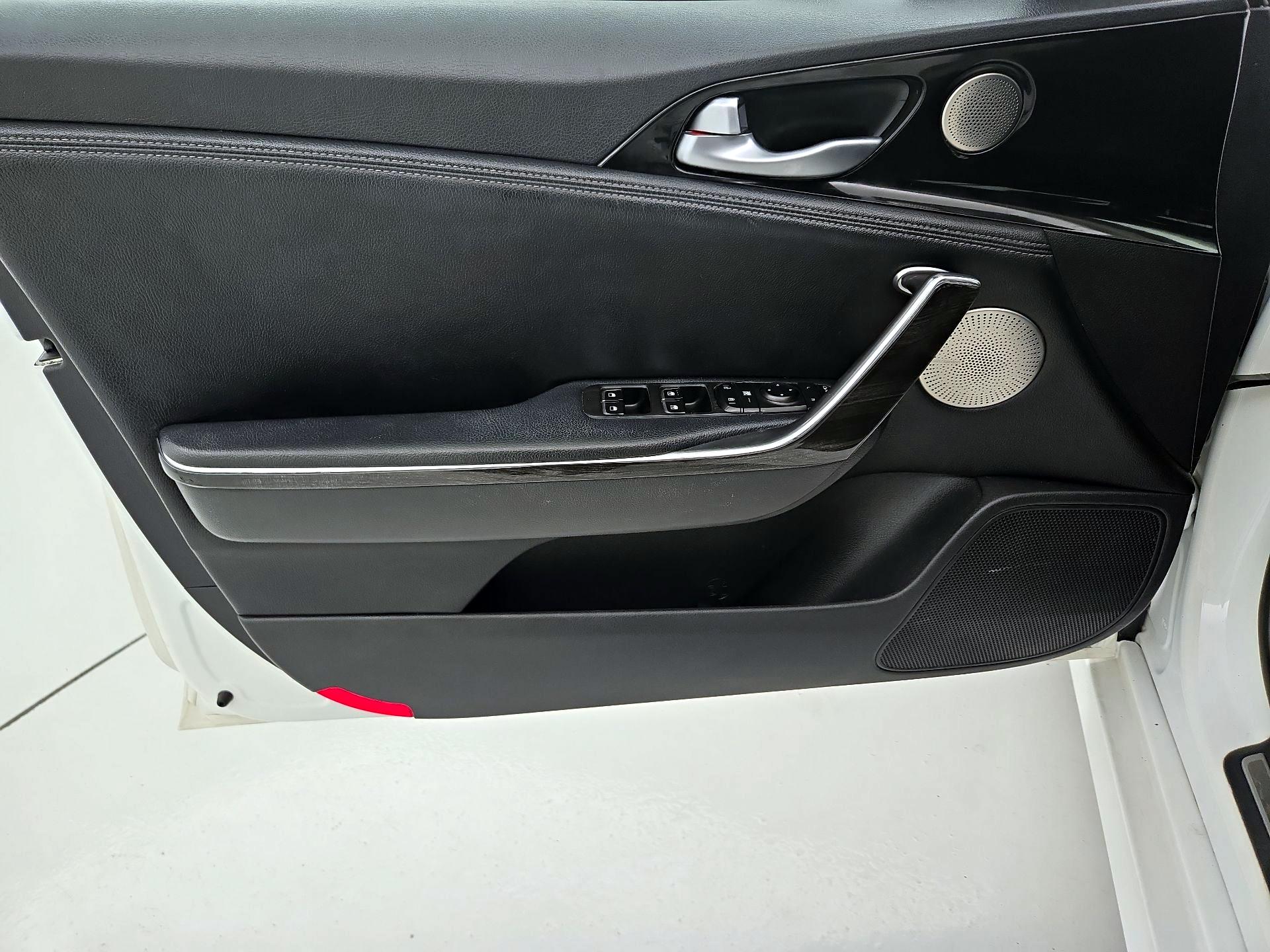 Thumbnail: 2022 Kia Stinger - 12