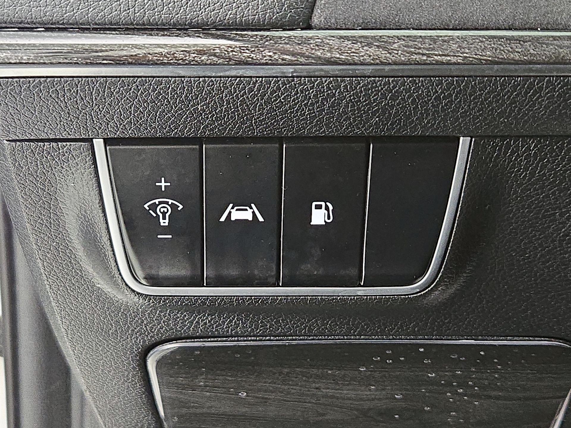 Thumbnail: 2022 Kia Stinger - 13