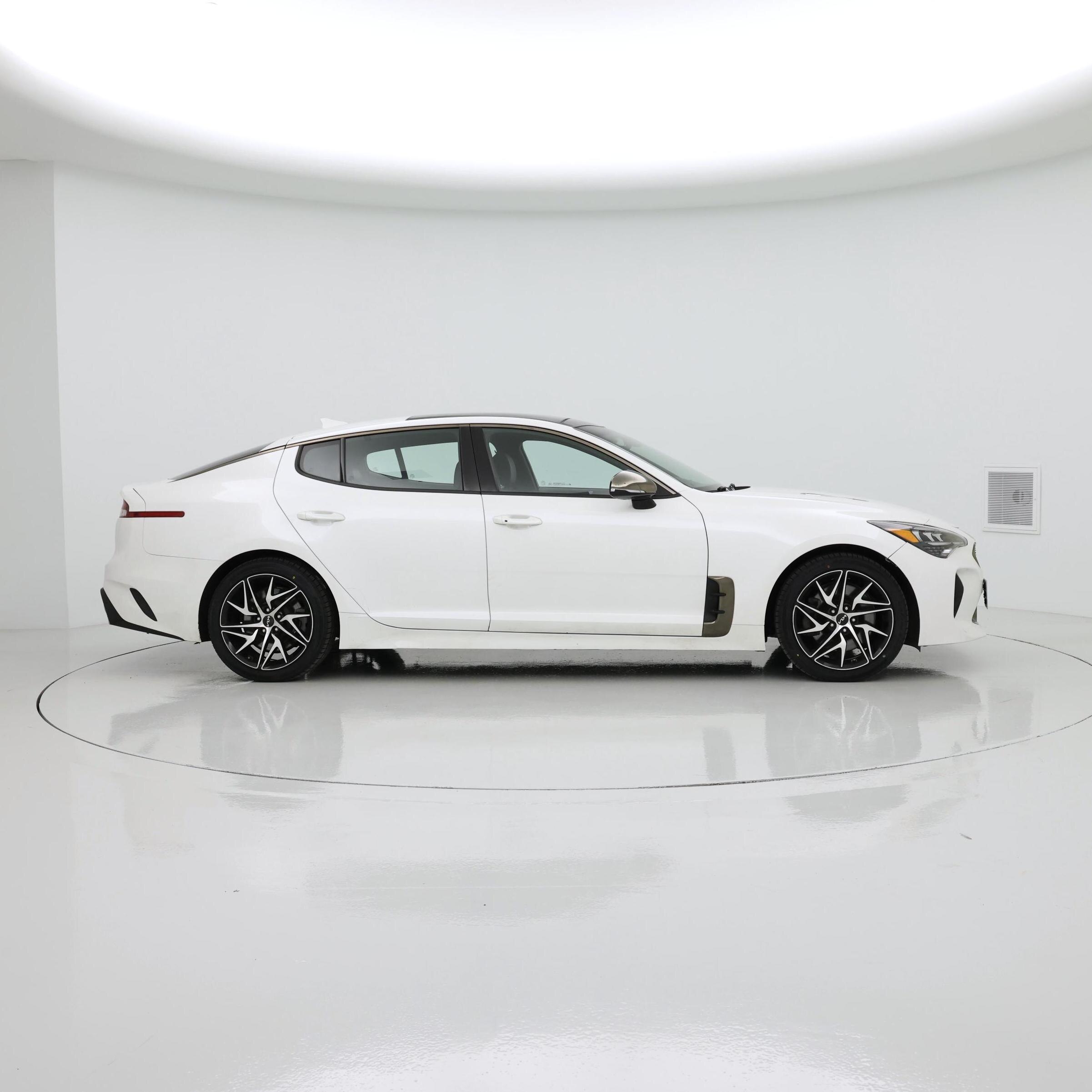 Thumbnail: 2022 Kia Stinger - 7