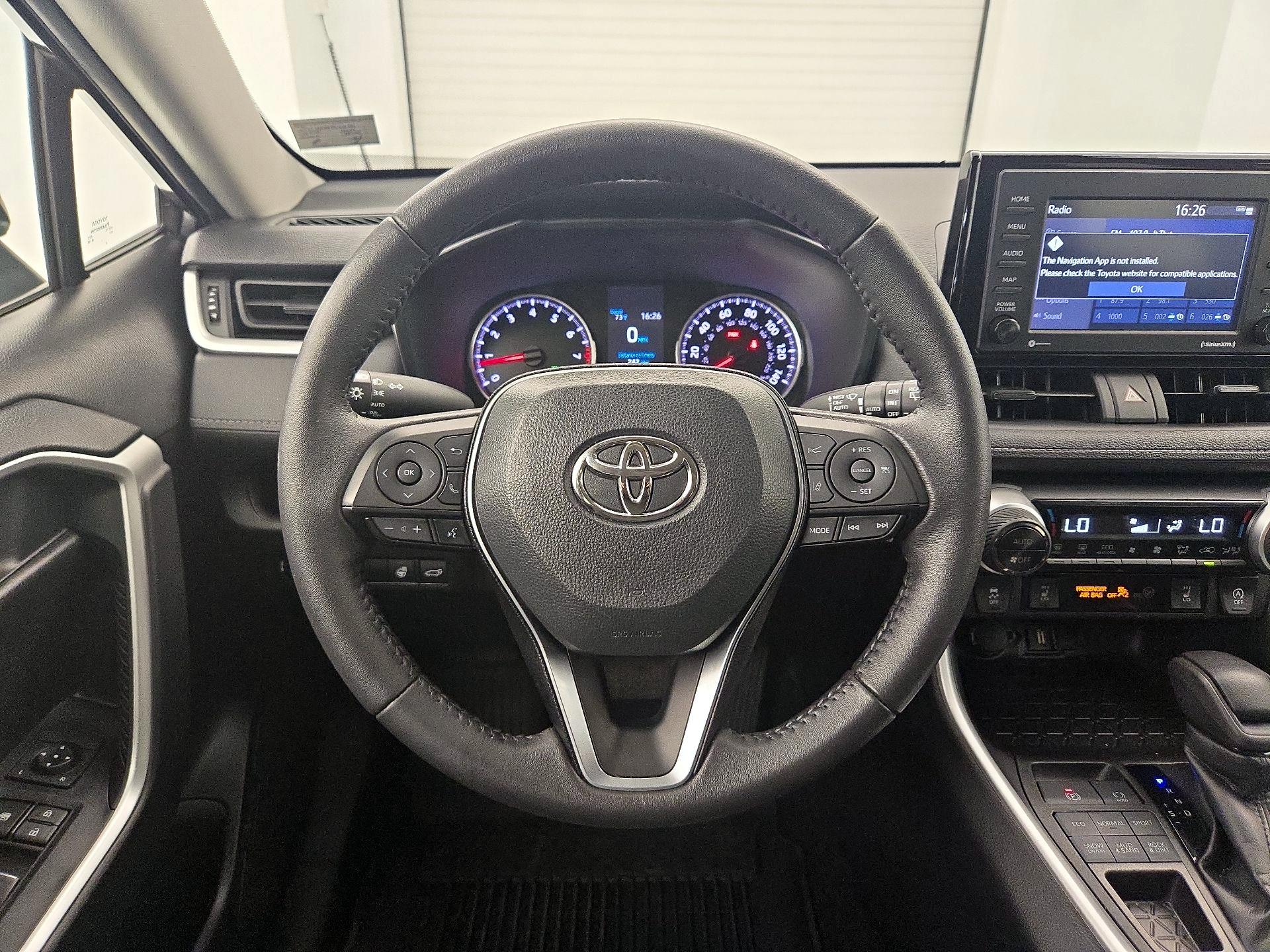 Thumbnail: 2022 Toyota RAV4 - 10