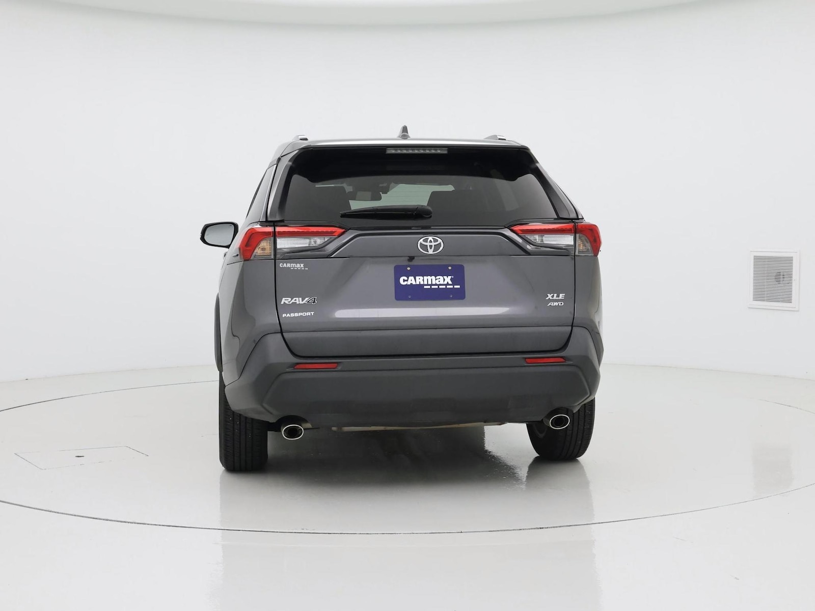 2022 Toyota RAV4 XLE - Photo 7