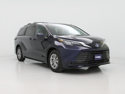 2025 Toyota Sienna LE