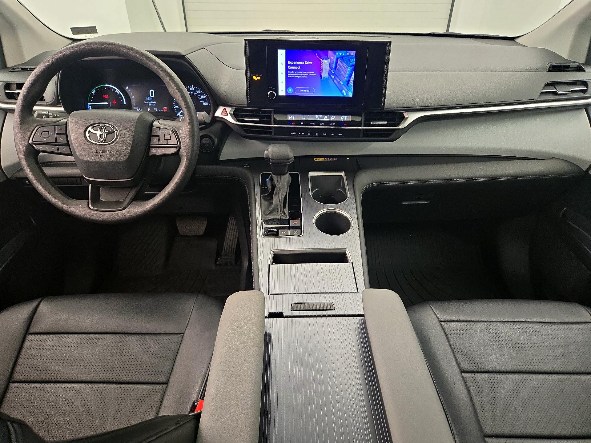 Thumbnail: 2025 Toyota Sienna - 9