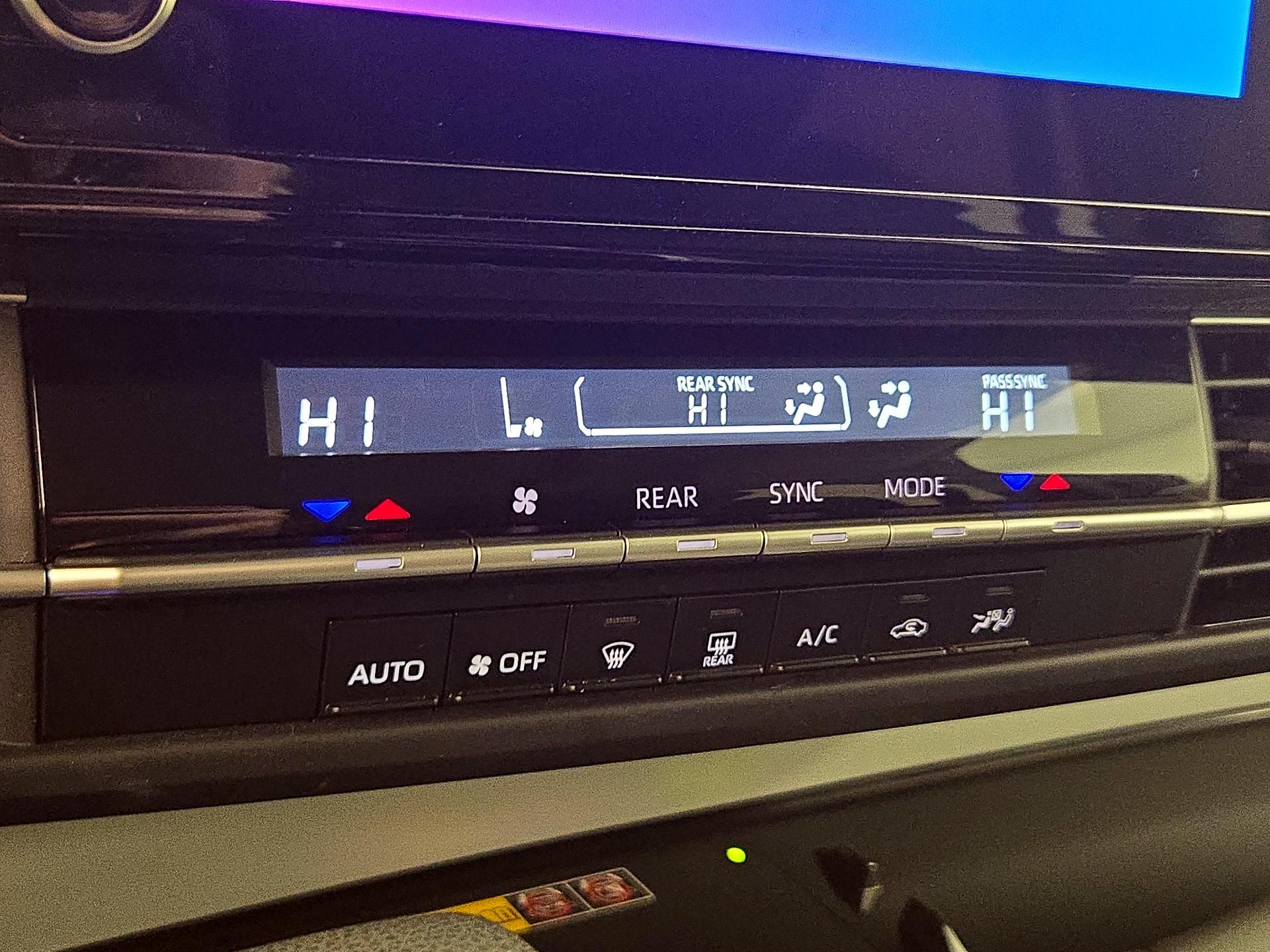 Thumbnail: 2025 Toyota Sienna - 16