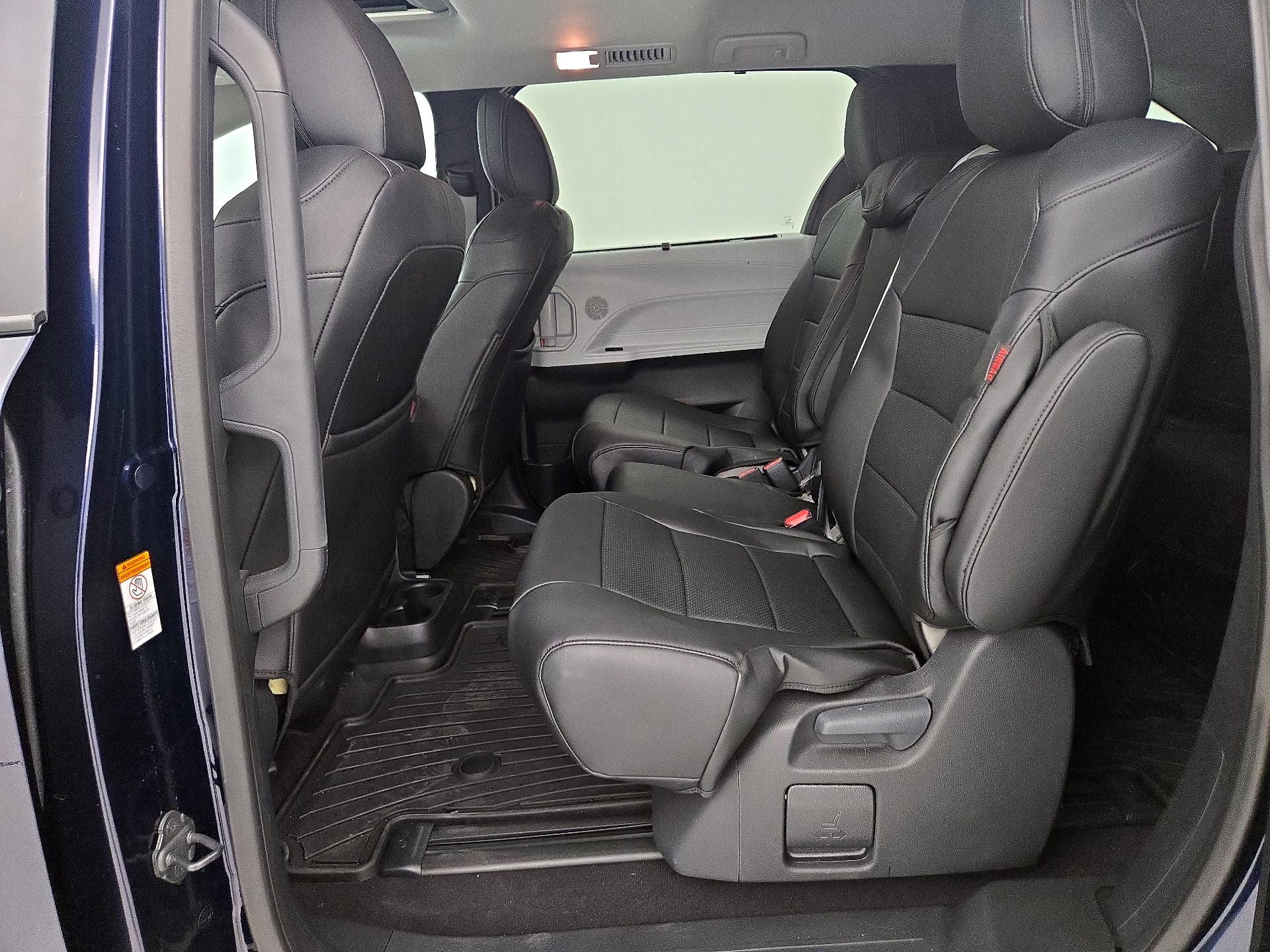 Thumbnail: 2025 Toyota Sienna - 20