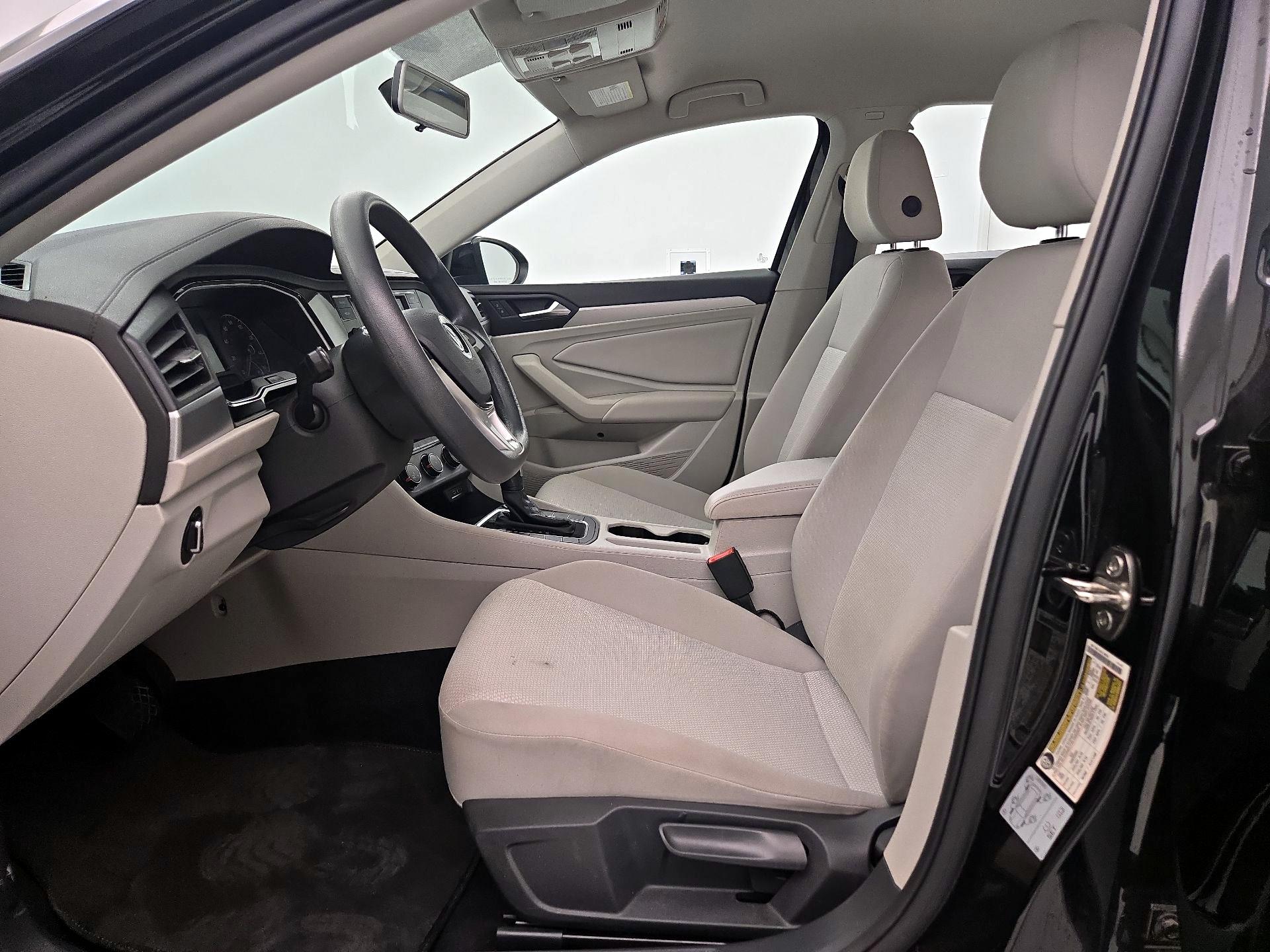 Thumbnail: 2021 Volkswagen Jetta - 11