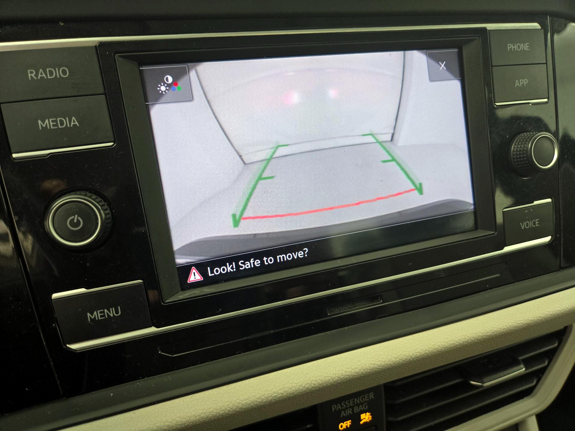 Thumbnail: 2021 Volkswagen Jetta - 14