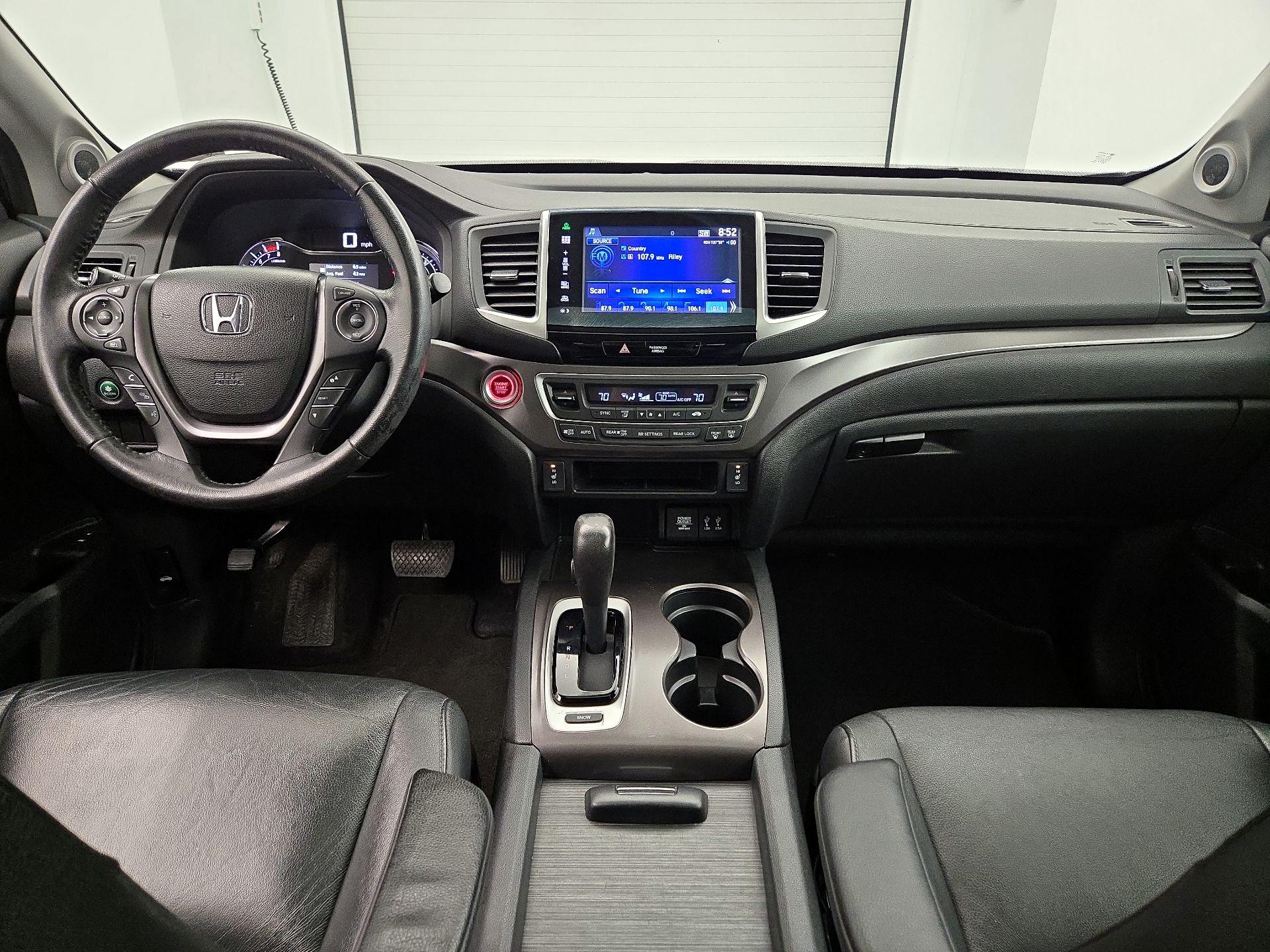 Thumbnail: 2016 Honda Pilot - 9