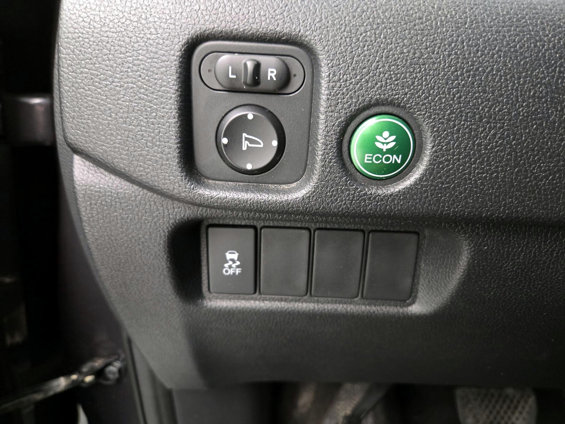 Thumbnail: 2016 Honda Pilot - 13