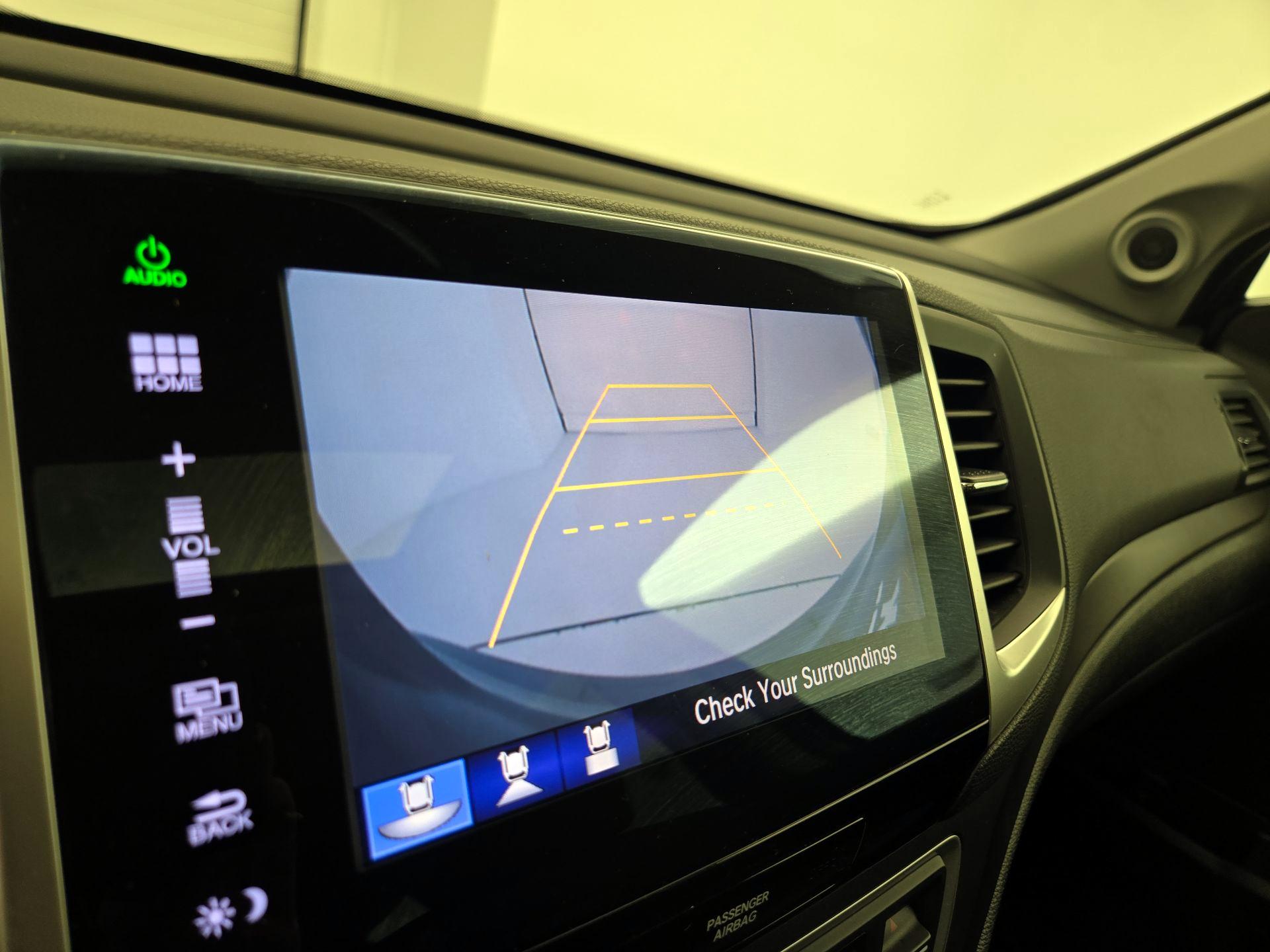 Thumbnail: 2016 Honda Pilot - 14