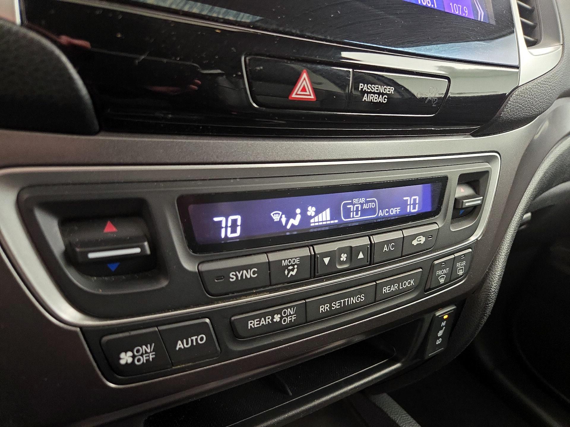 Thumbnail: 2016 Honda Pilot - 16