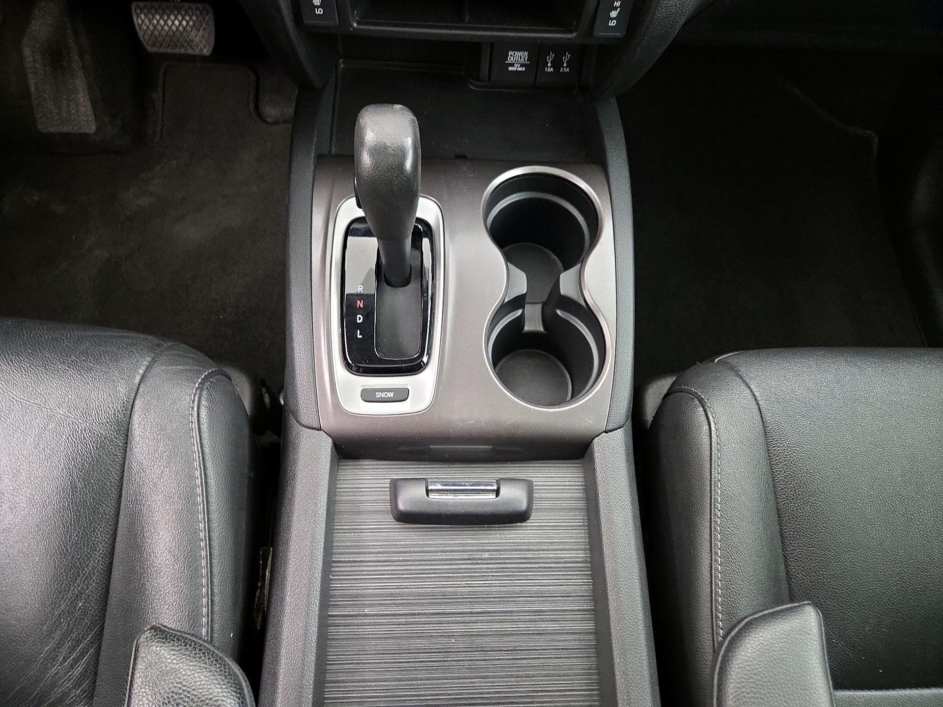 Thumbnail: 2016 Honda Pilot - 17