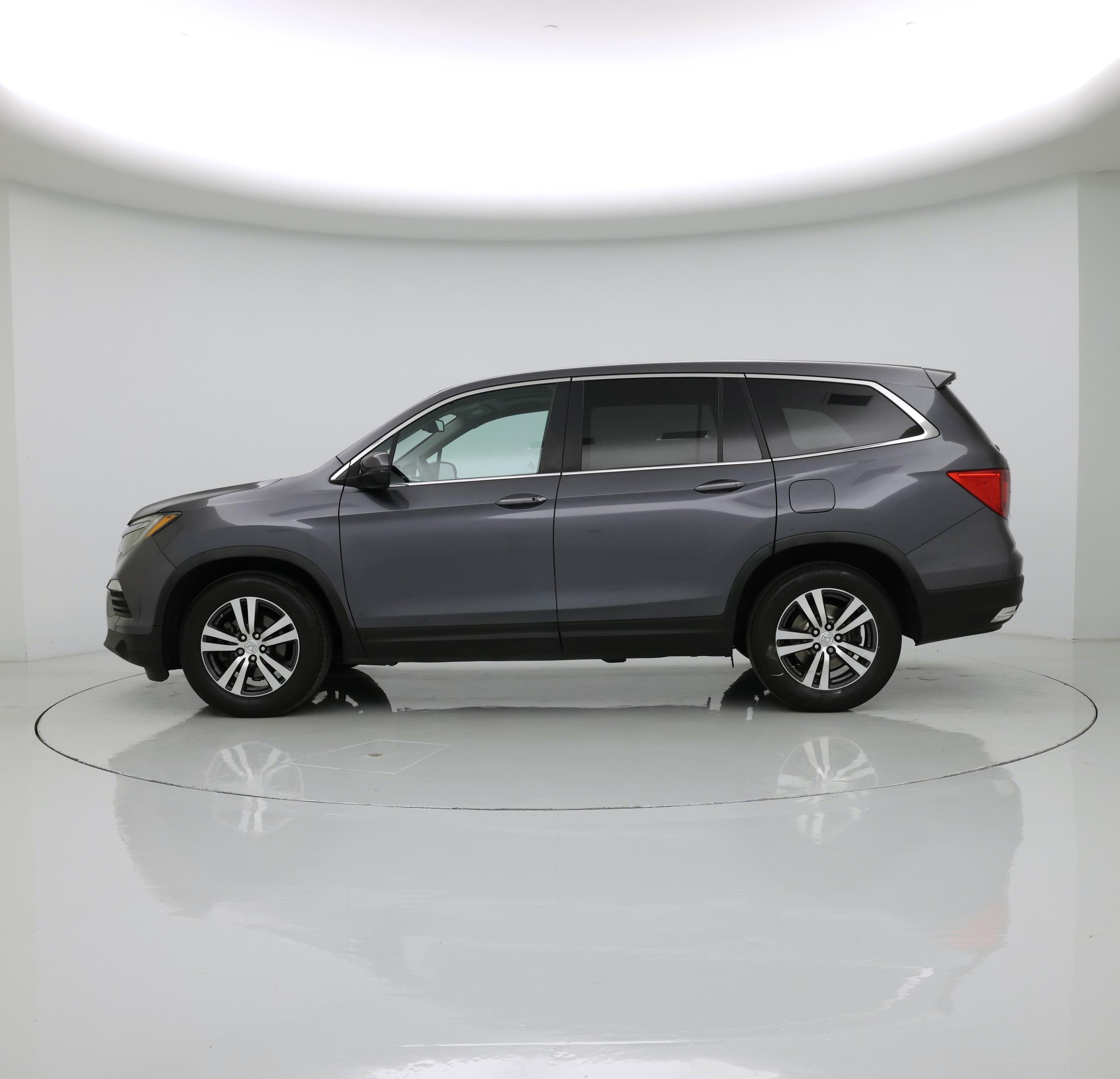 Thumbnail: 2016 Honda Pilot - 3