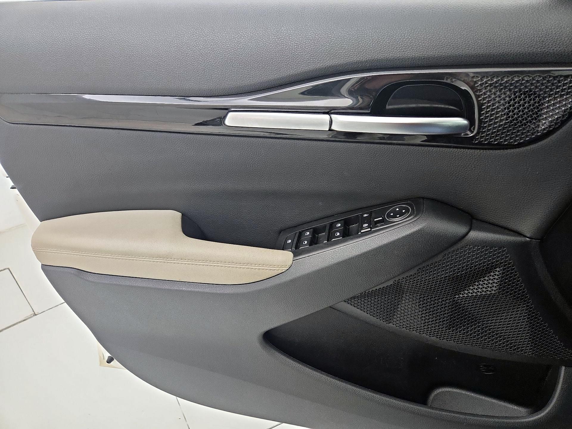 Thumbnail: 2022 Kia Seltos - 12