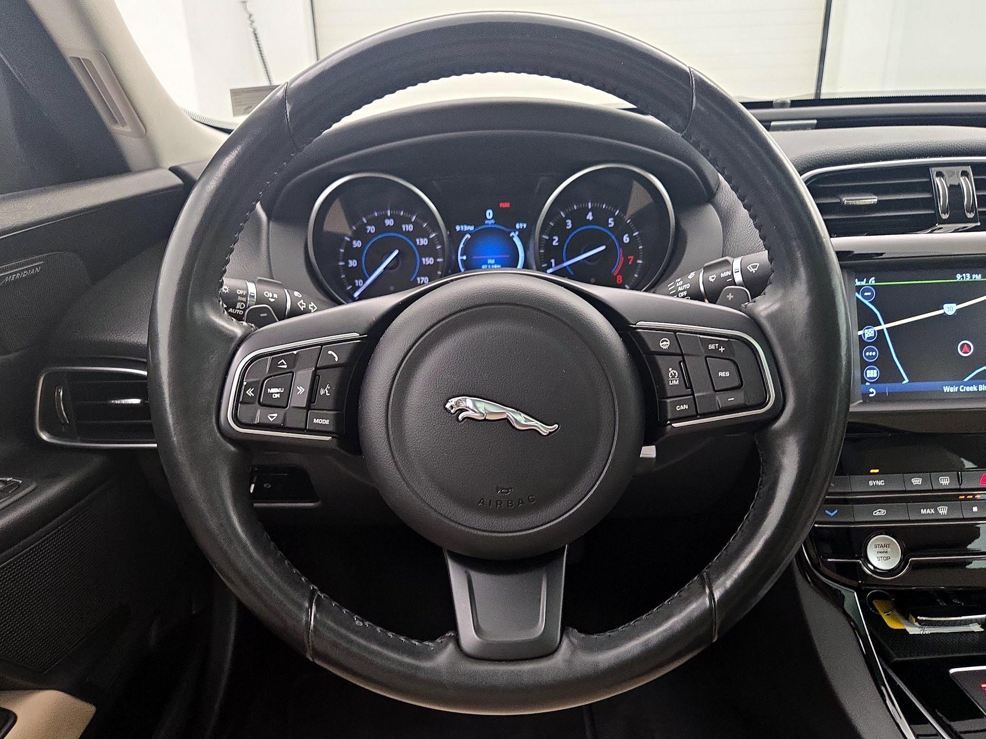 Thumbnail: 2017 Jaguar XE - 10