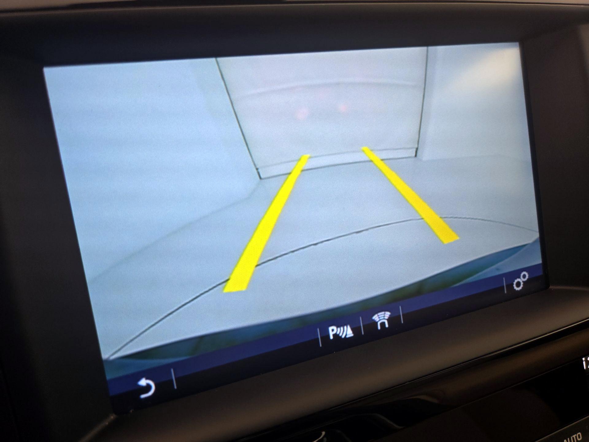 Thumbnail: 2017 Jaguar XE - 15