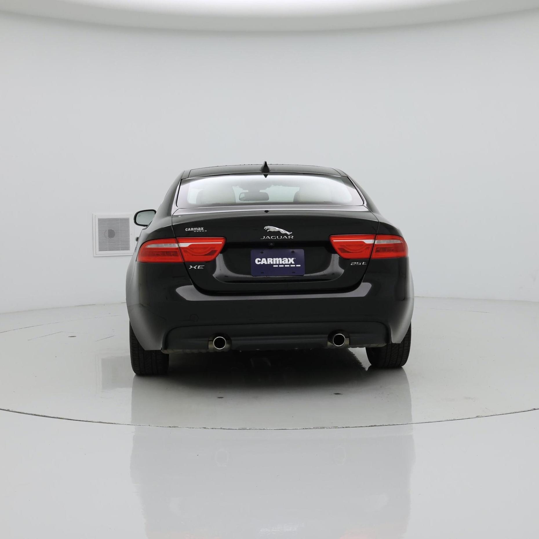 Thumbnail: 2017 Jaguar XE - 6