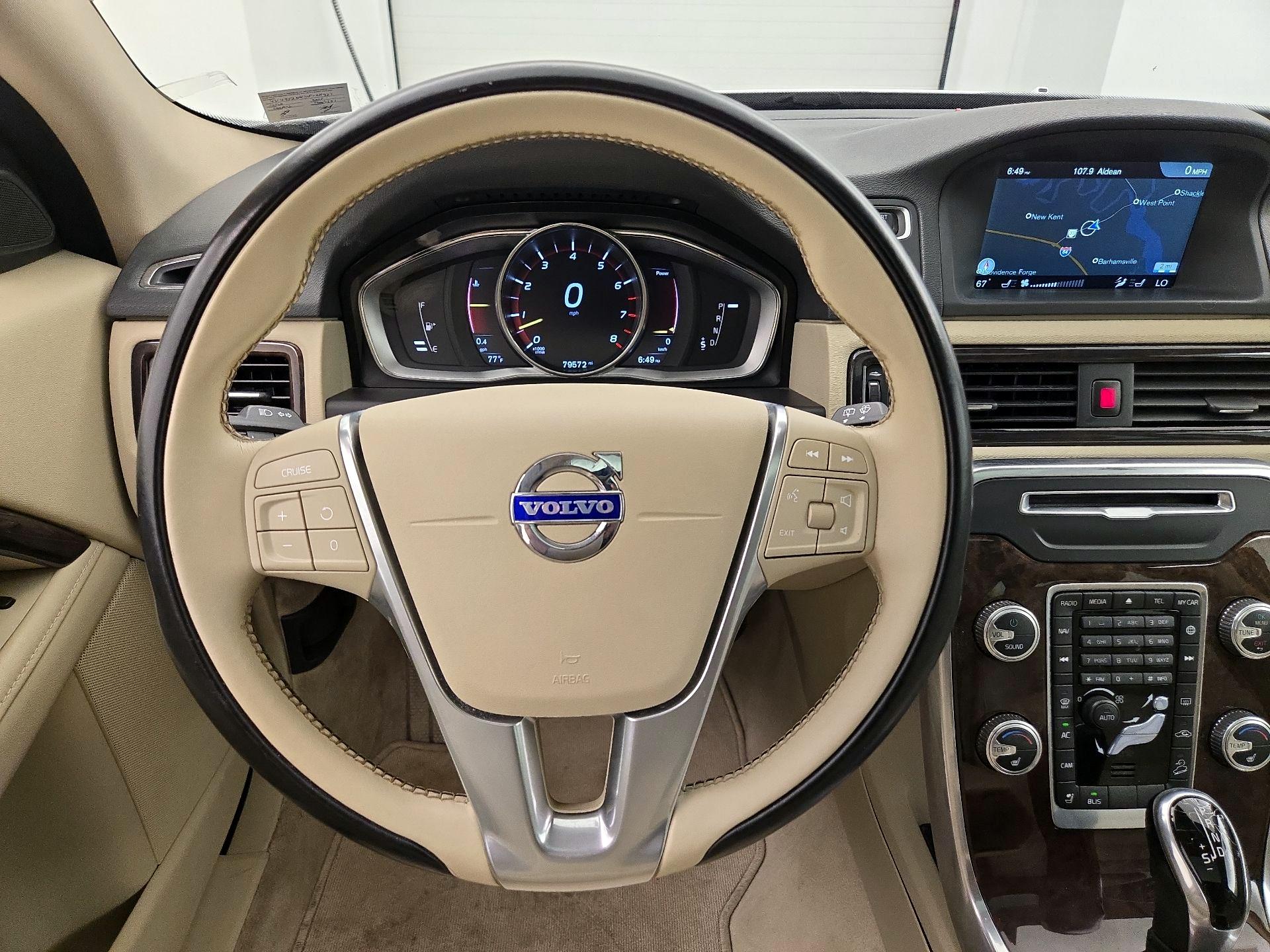 Thumbnail: 2015 Volvo XC70 - 10