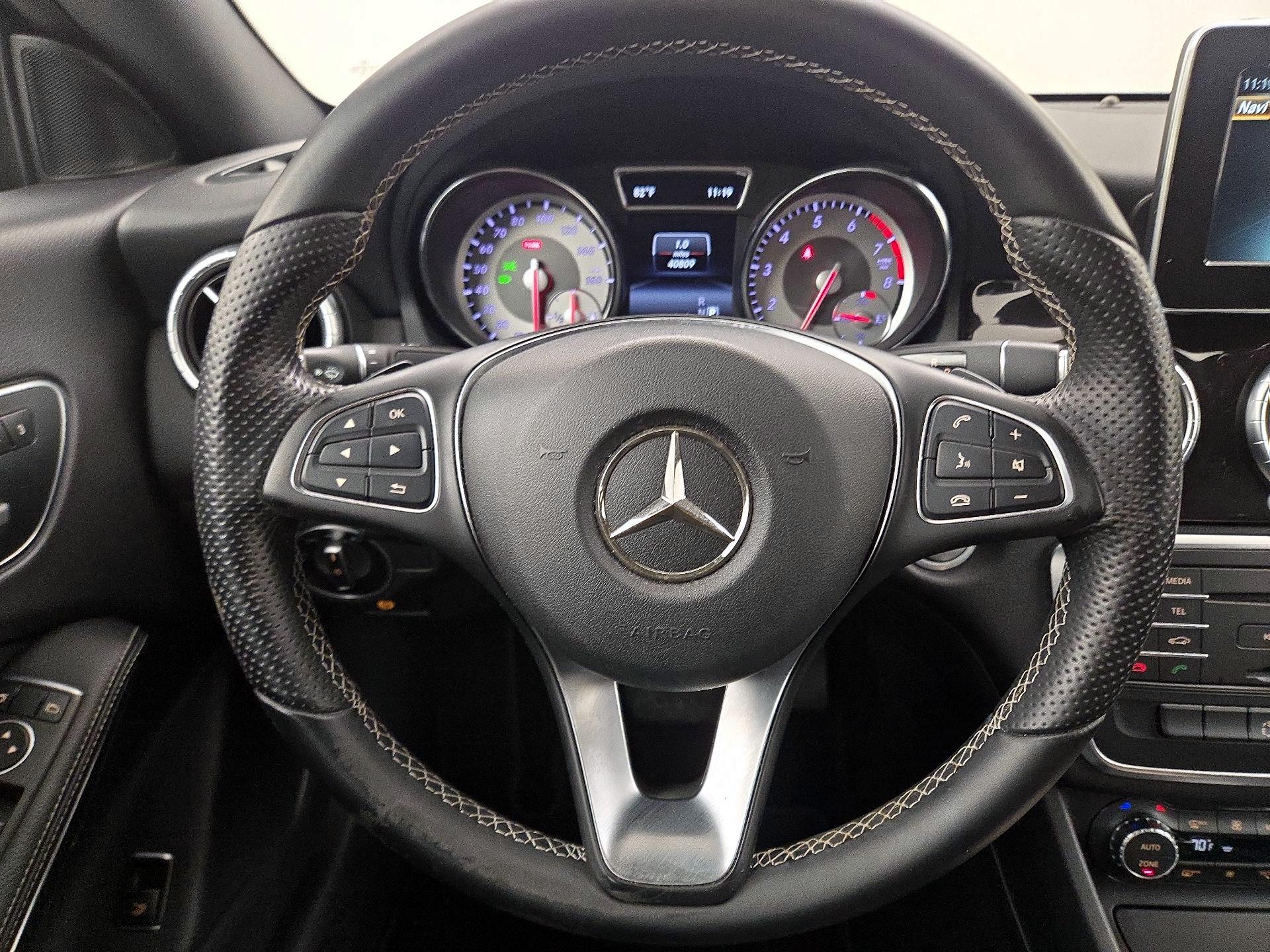Thumbnail: 2015 Mercedes-Benz CLA - 10