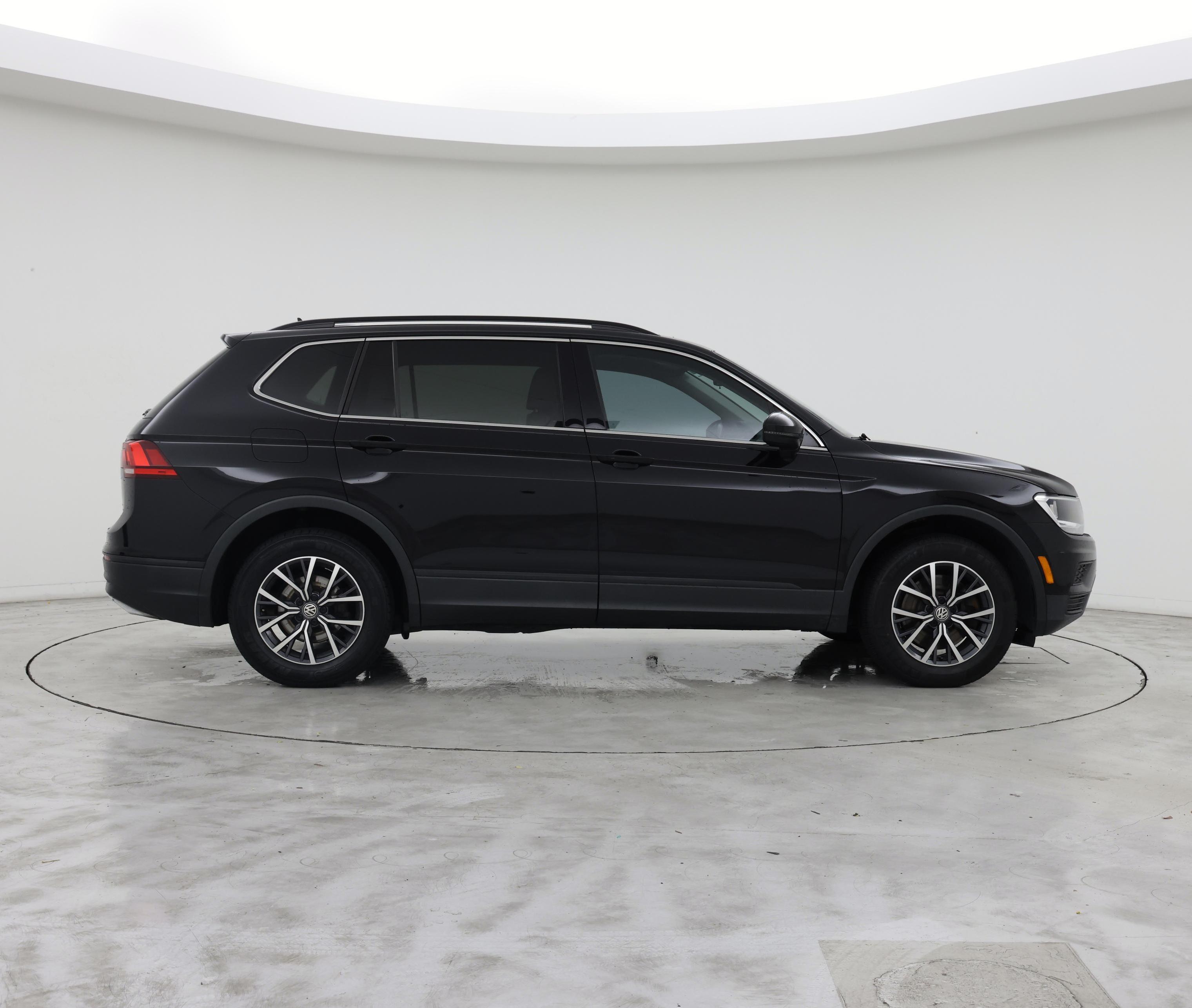 Thumbnail: 2019 Volkswagen Tiguan - 7