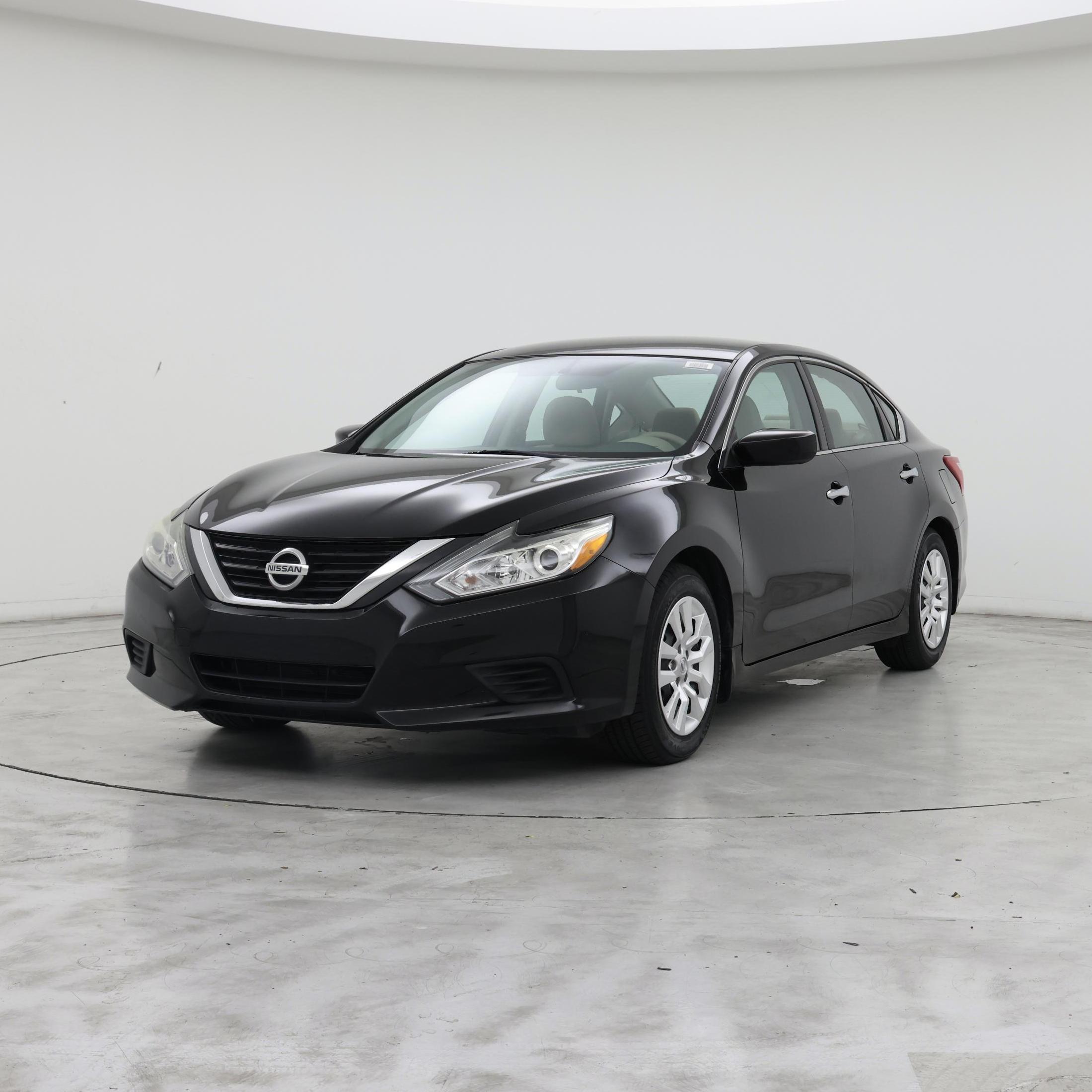 Thumbnail: 2017 Nissan Altima - 4