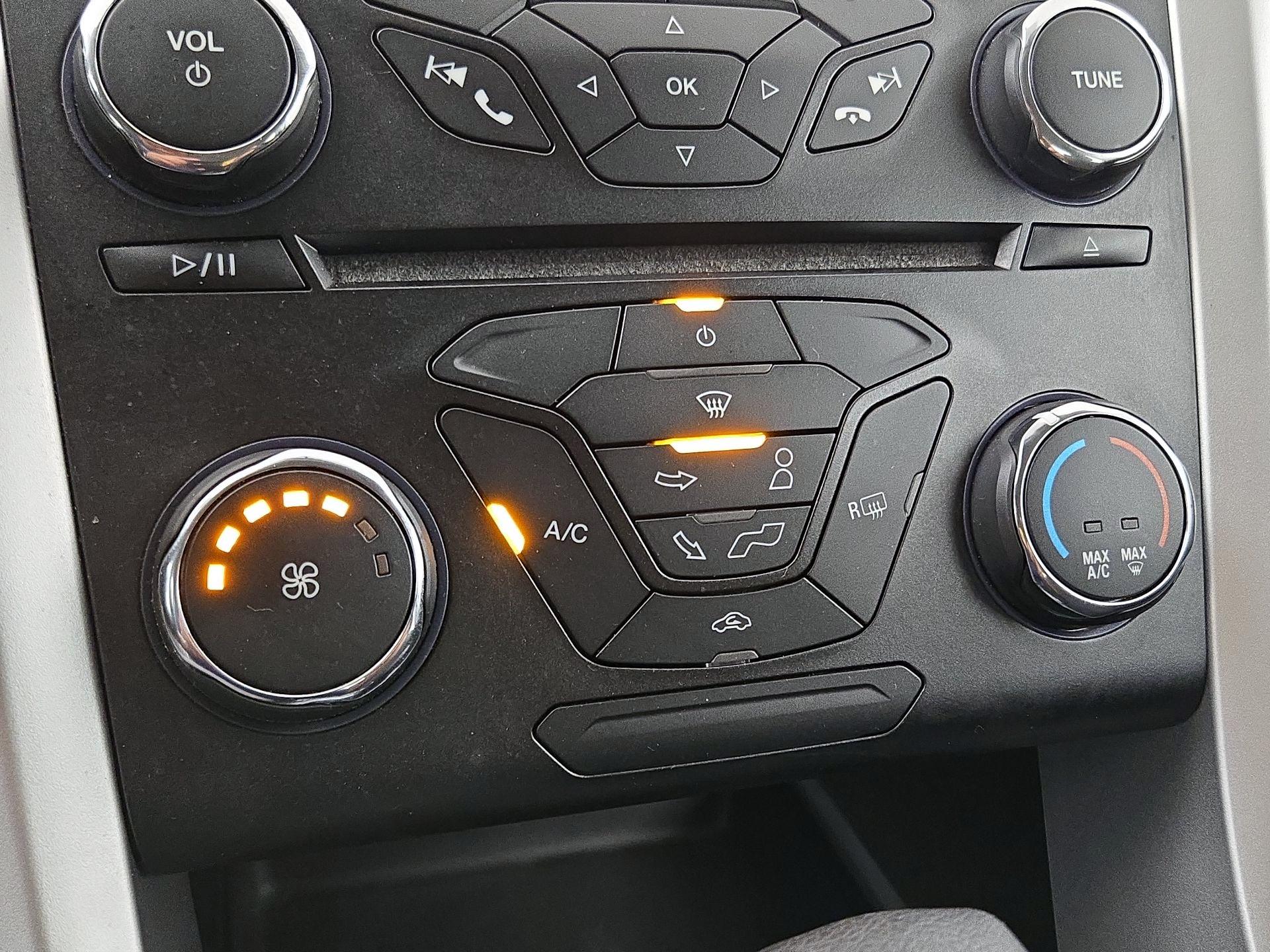 Thumbnail: 2014 Ford Fusion - 13