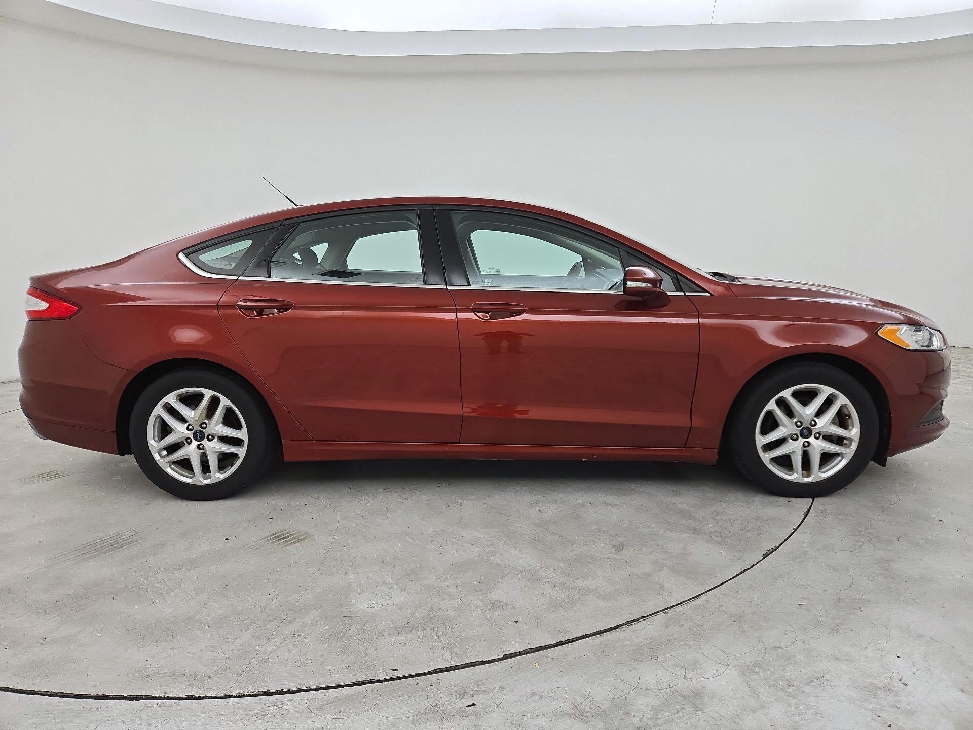 Thumbnail: 2014 Ford Fusion - 4