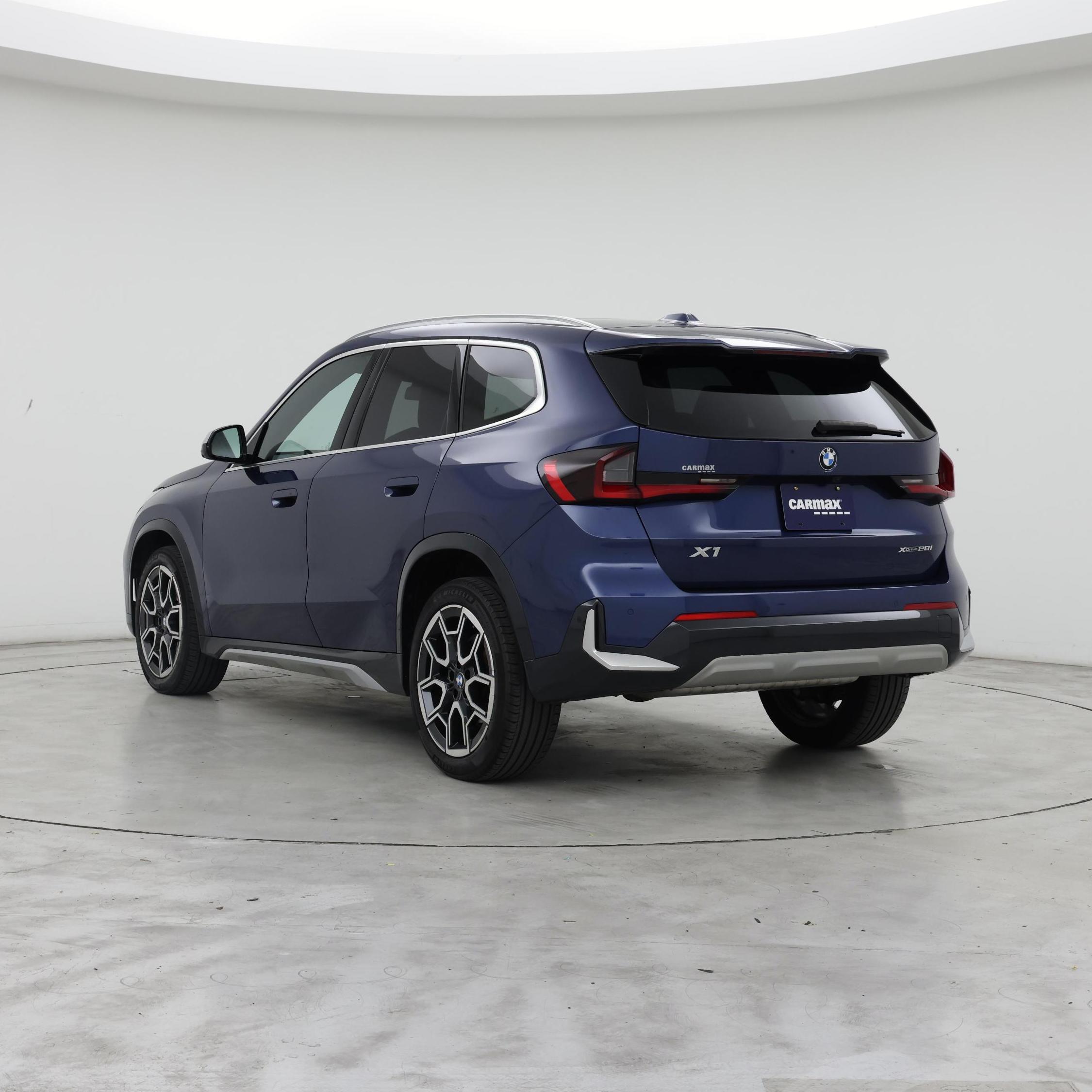 Thumbnail: 2023 BMW X1 - 2
