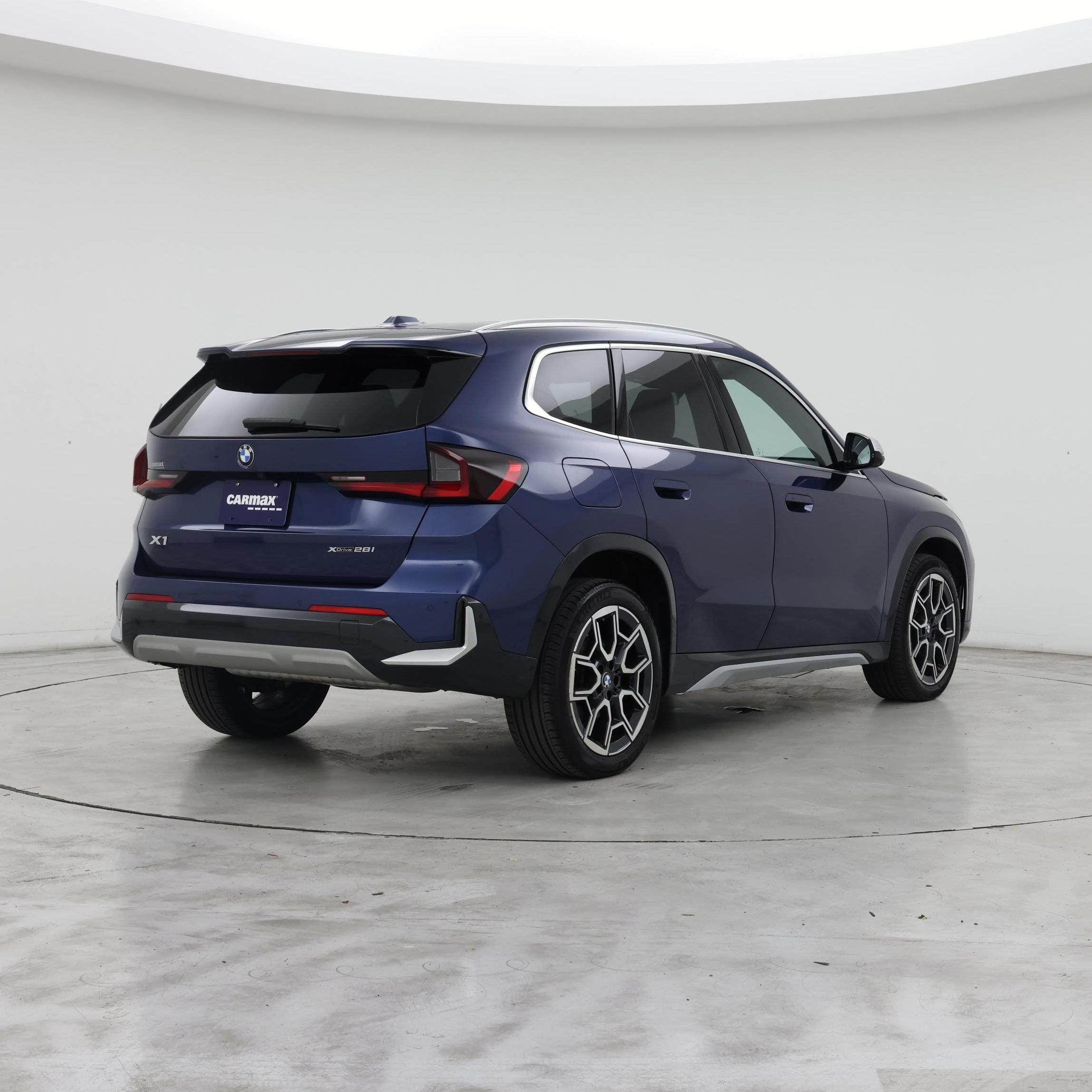 Thumbnail: 2023 BMW X1 - 8