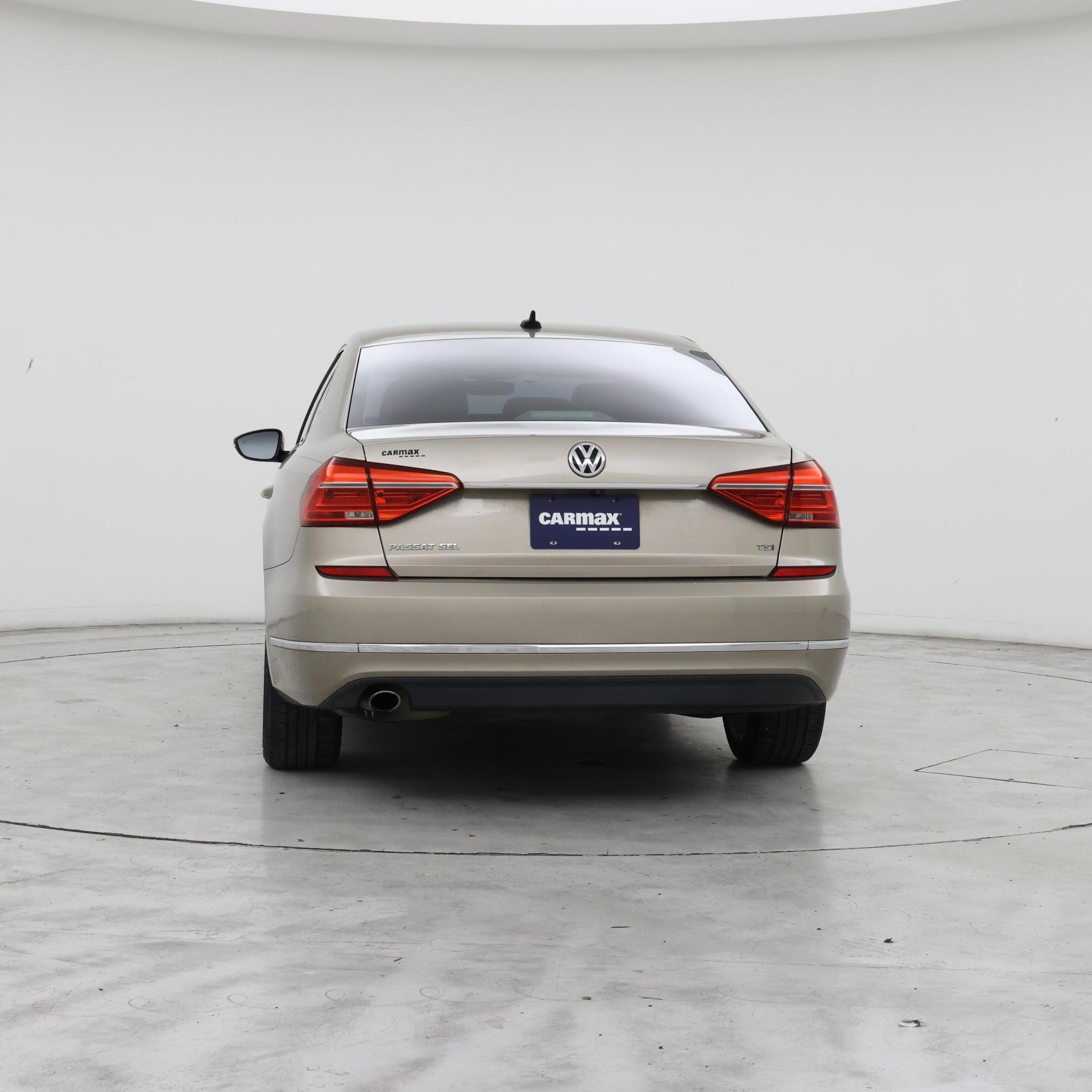 Thumbnail: 2016 Volkswagen Passat - 6