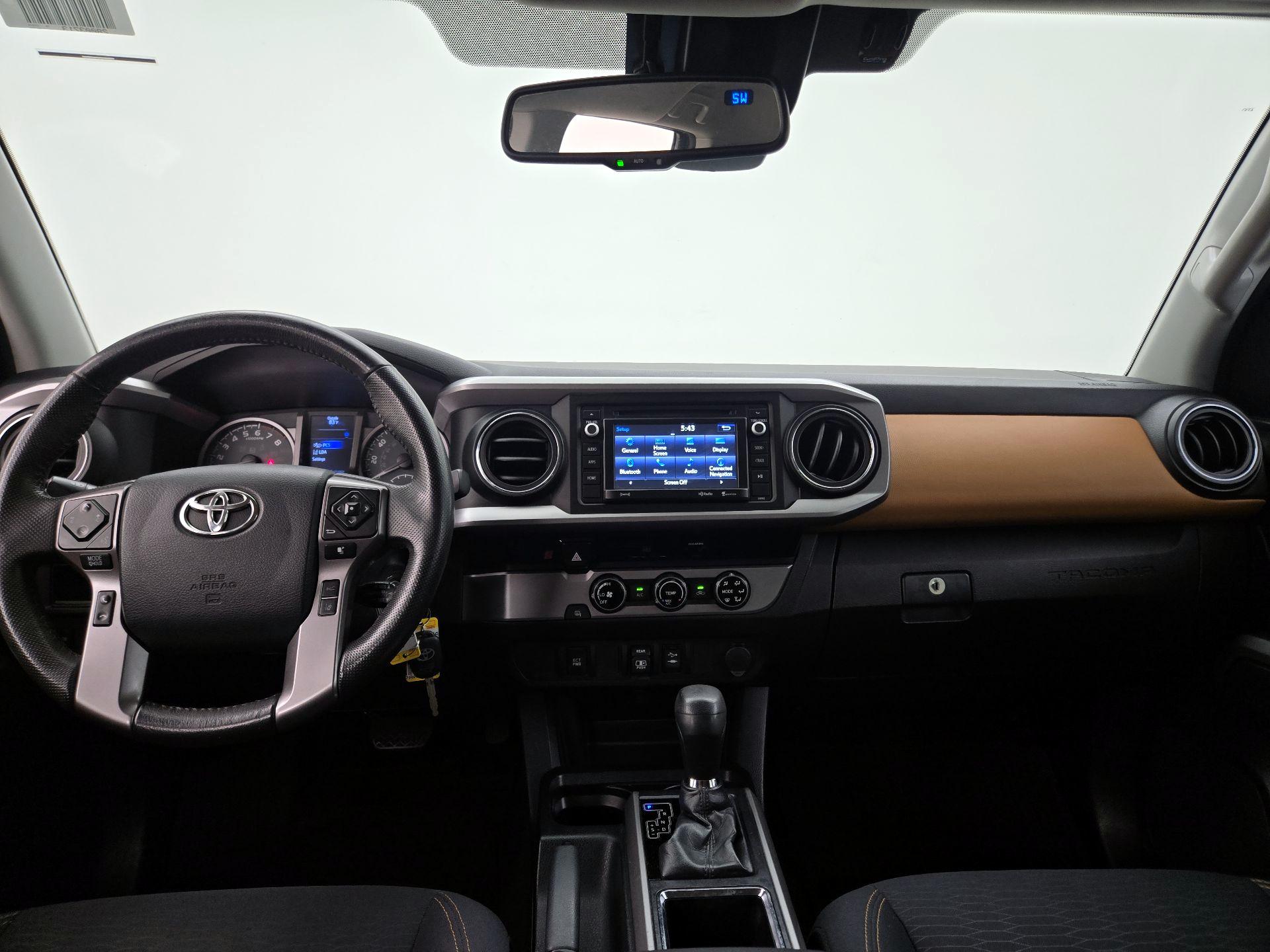 Thumbnail: 2018 Toyota Tacoma - 9