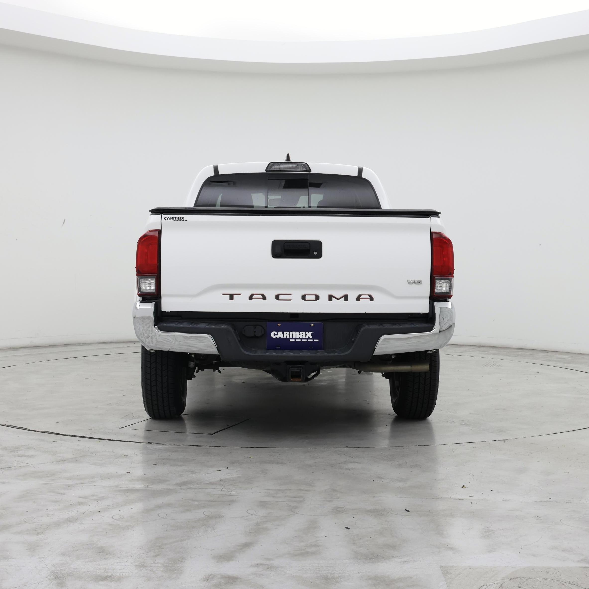Thumbnail: 2018 Toyota Tacoma - 6