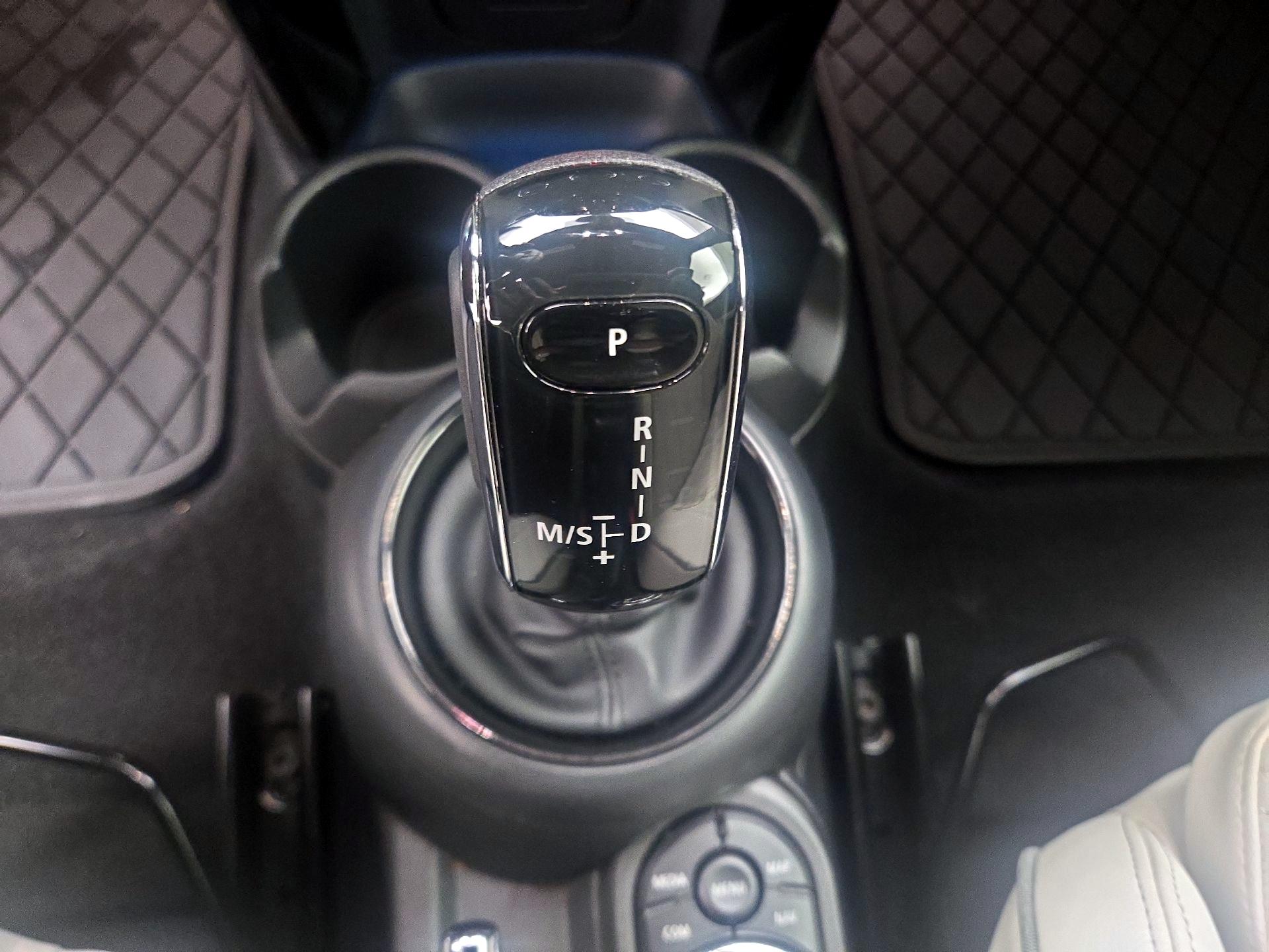 Thumbnail: 2023 MINI Cooper - 18