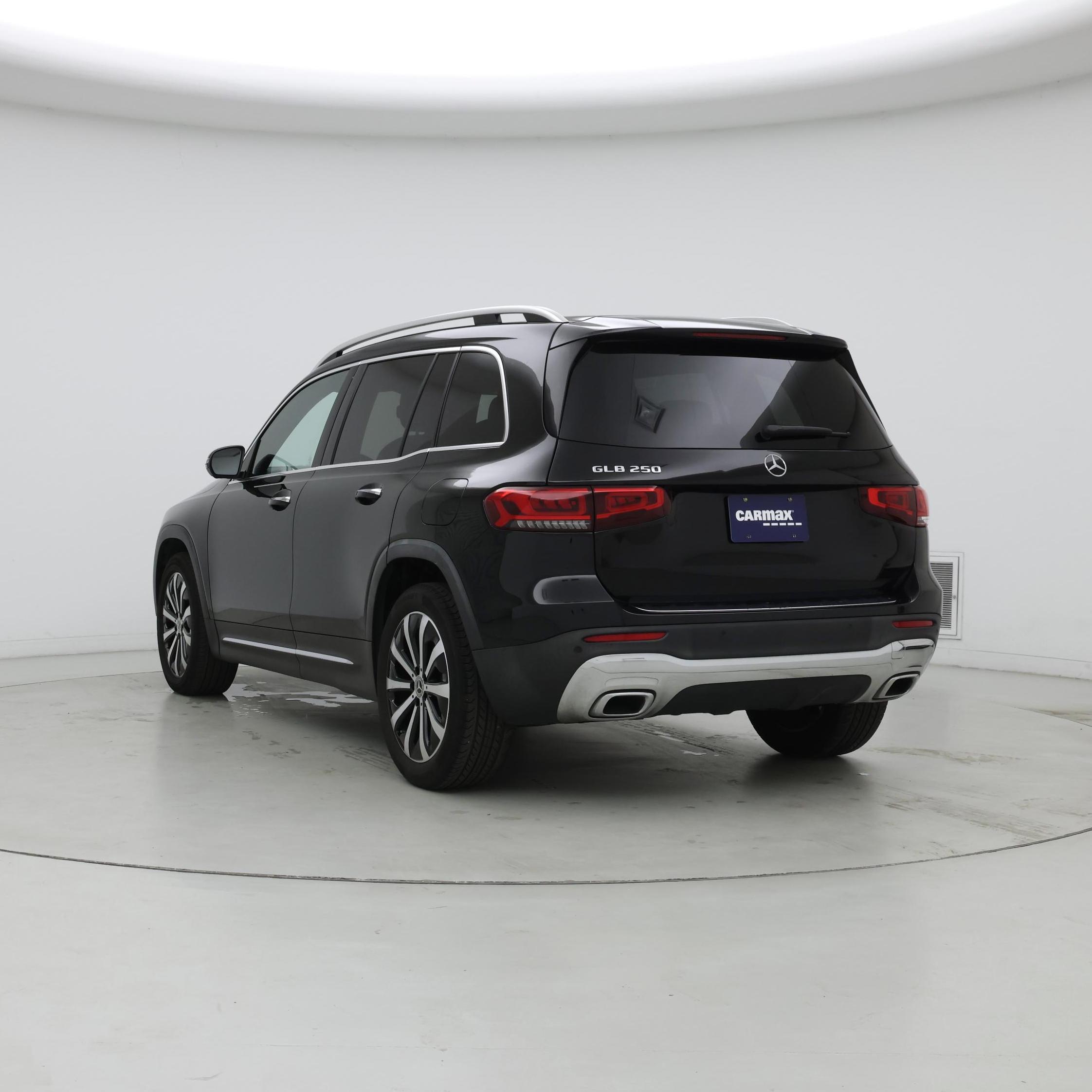 Thumbnail: 2023 Mercedes-Benz GLB - 2