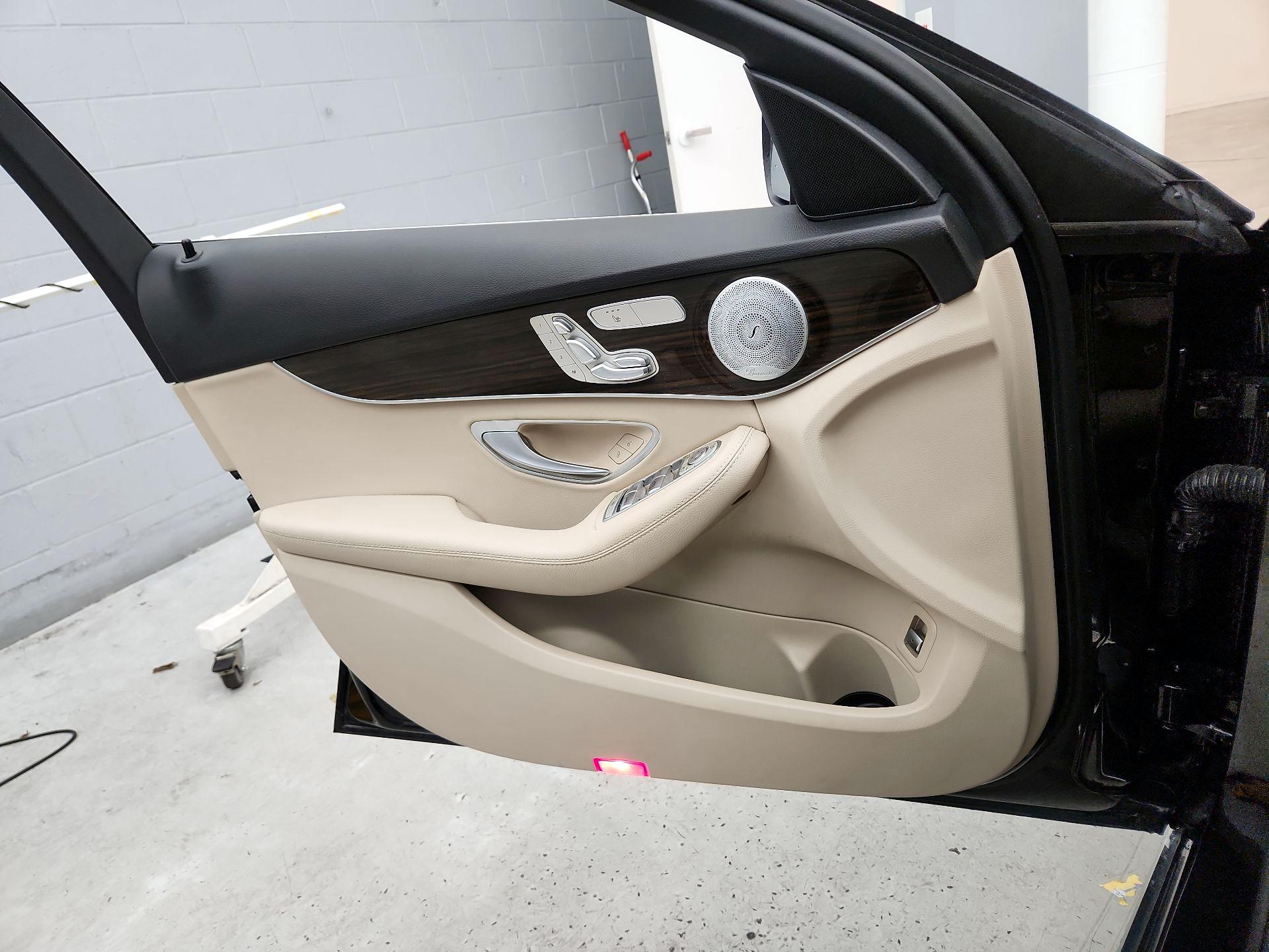 Thumbnail: 2021 Mercedes-Benz C-Class - 12
