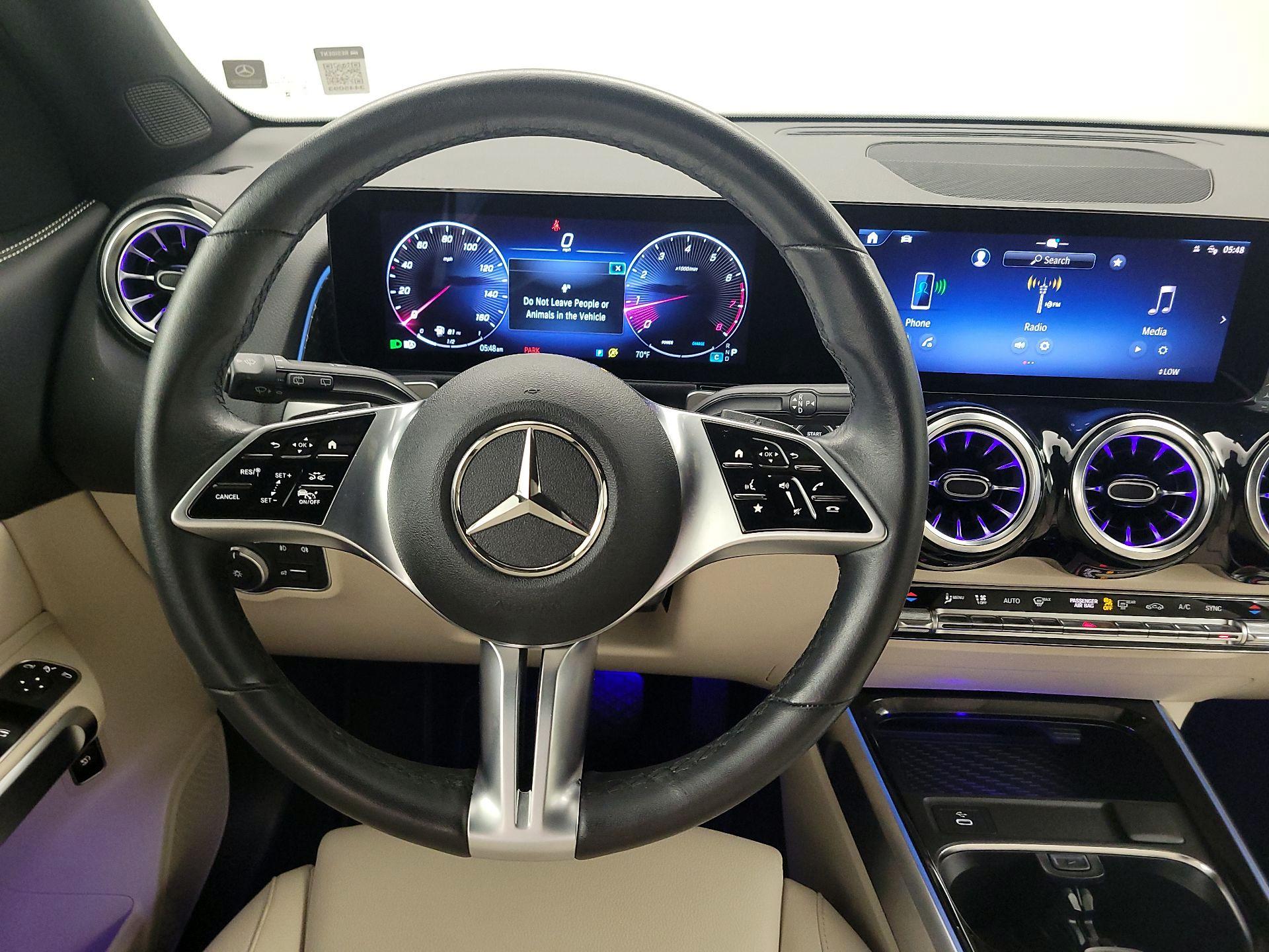 Thumbnail: 2024 Mercedes-Benz GLB - 10
