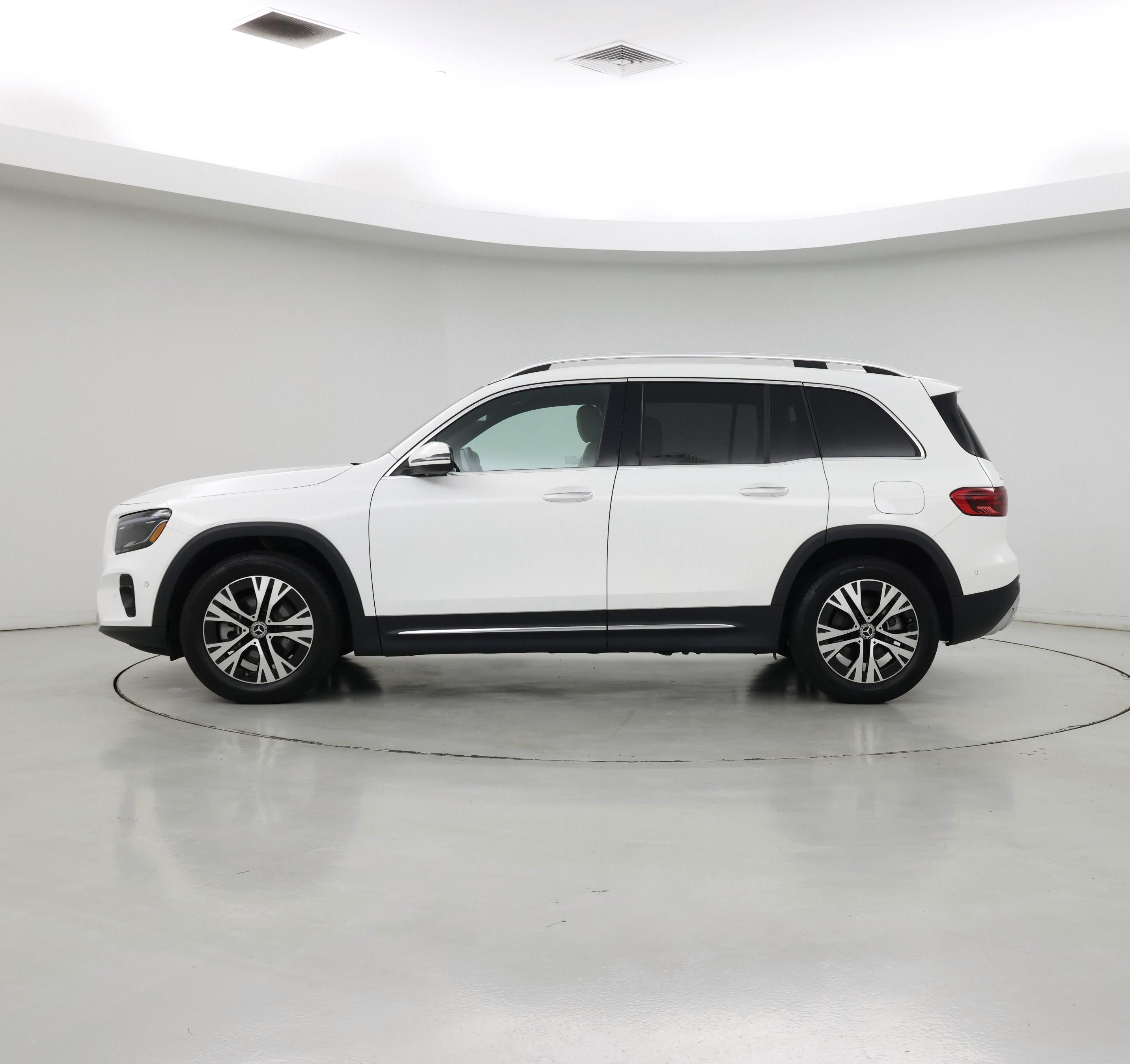 Thumbnail: 2024 Mercedes-Benz GLB - 3