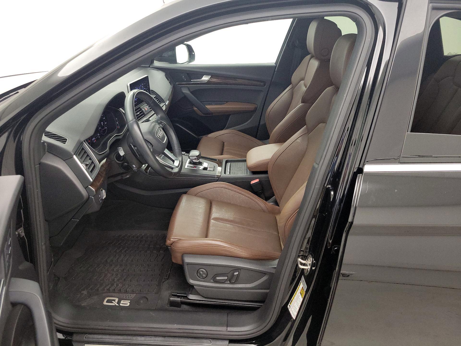 Thumbnail: 2020 Audi Q5 - 11