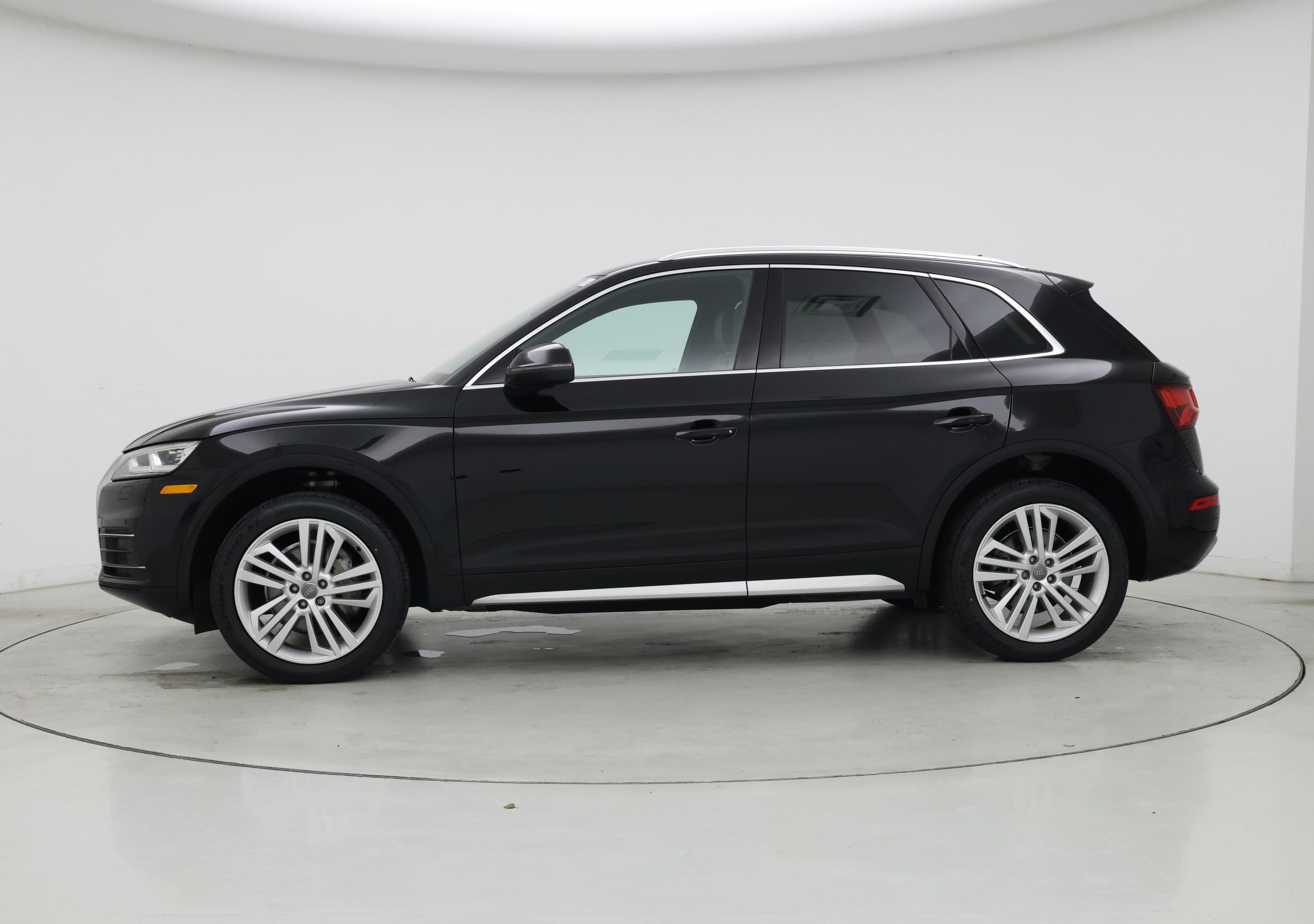 Thumbnail: 2020 Audi Q5 - 3
