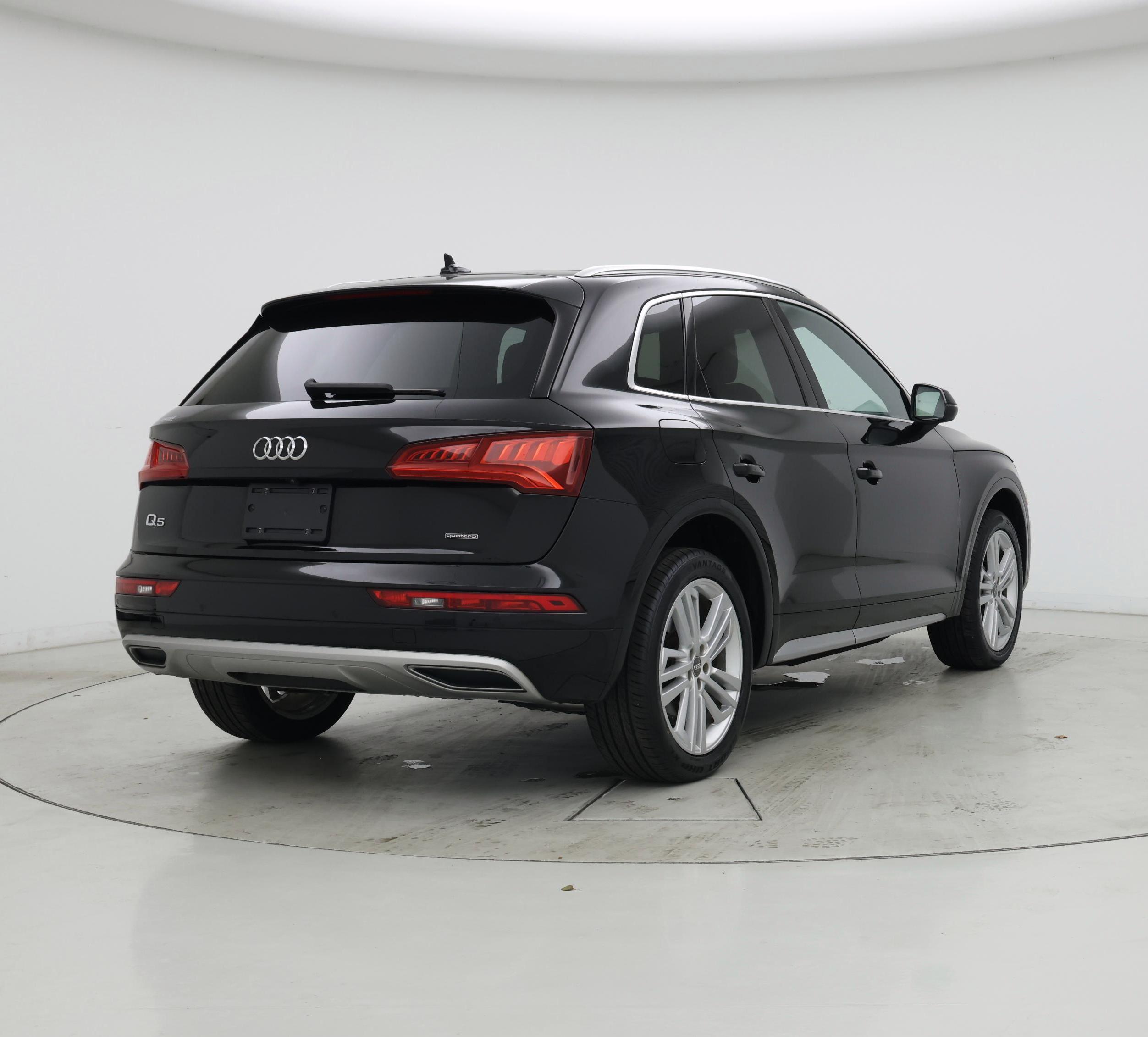 Thumbnail: 2020 Audi Q5 - 8