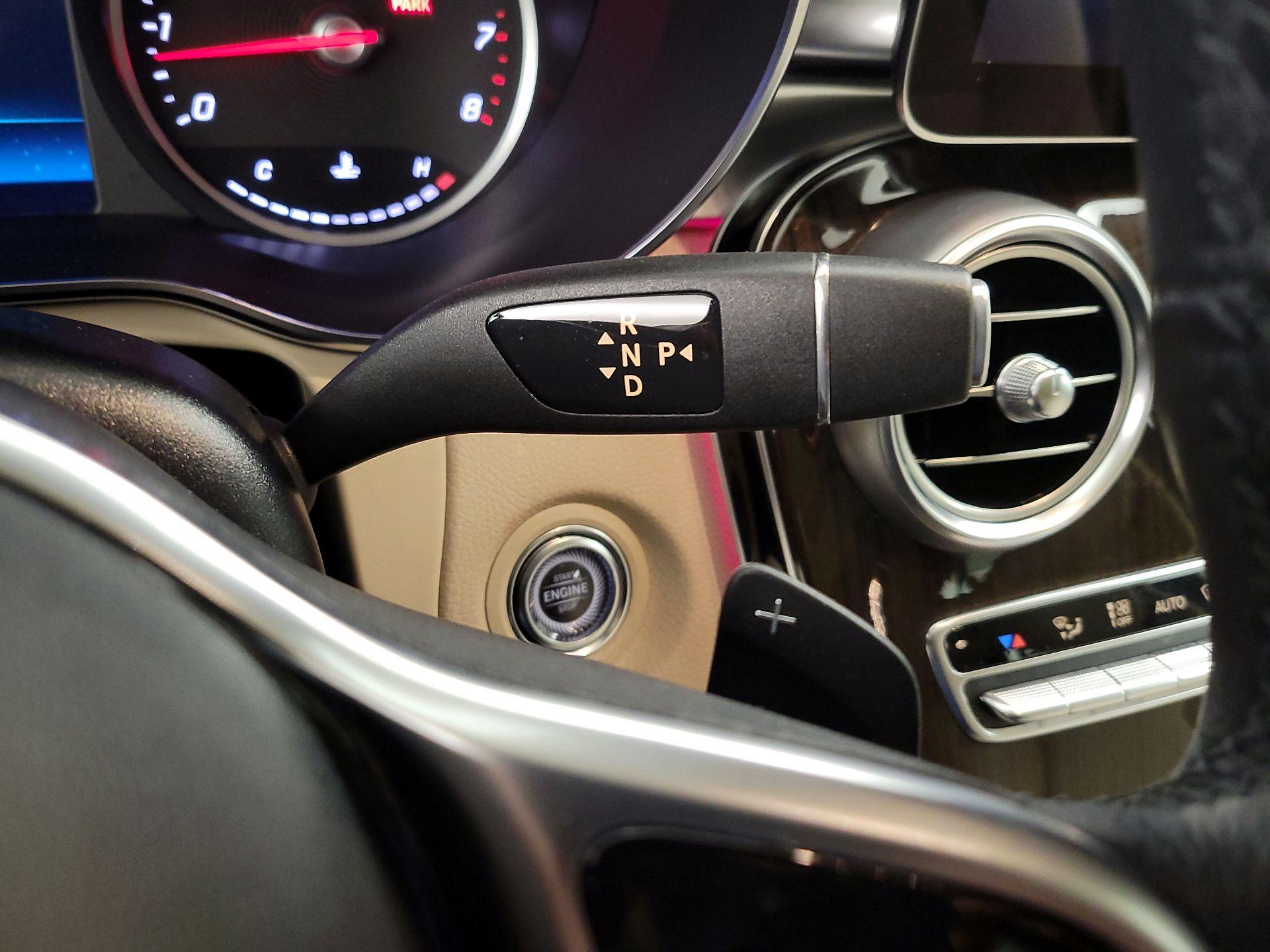 Thumbnail: 2022 Mercedes-Benz GLC - 17