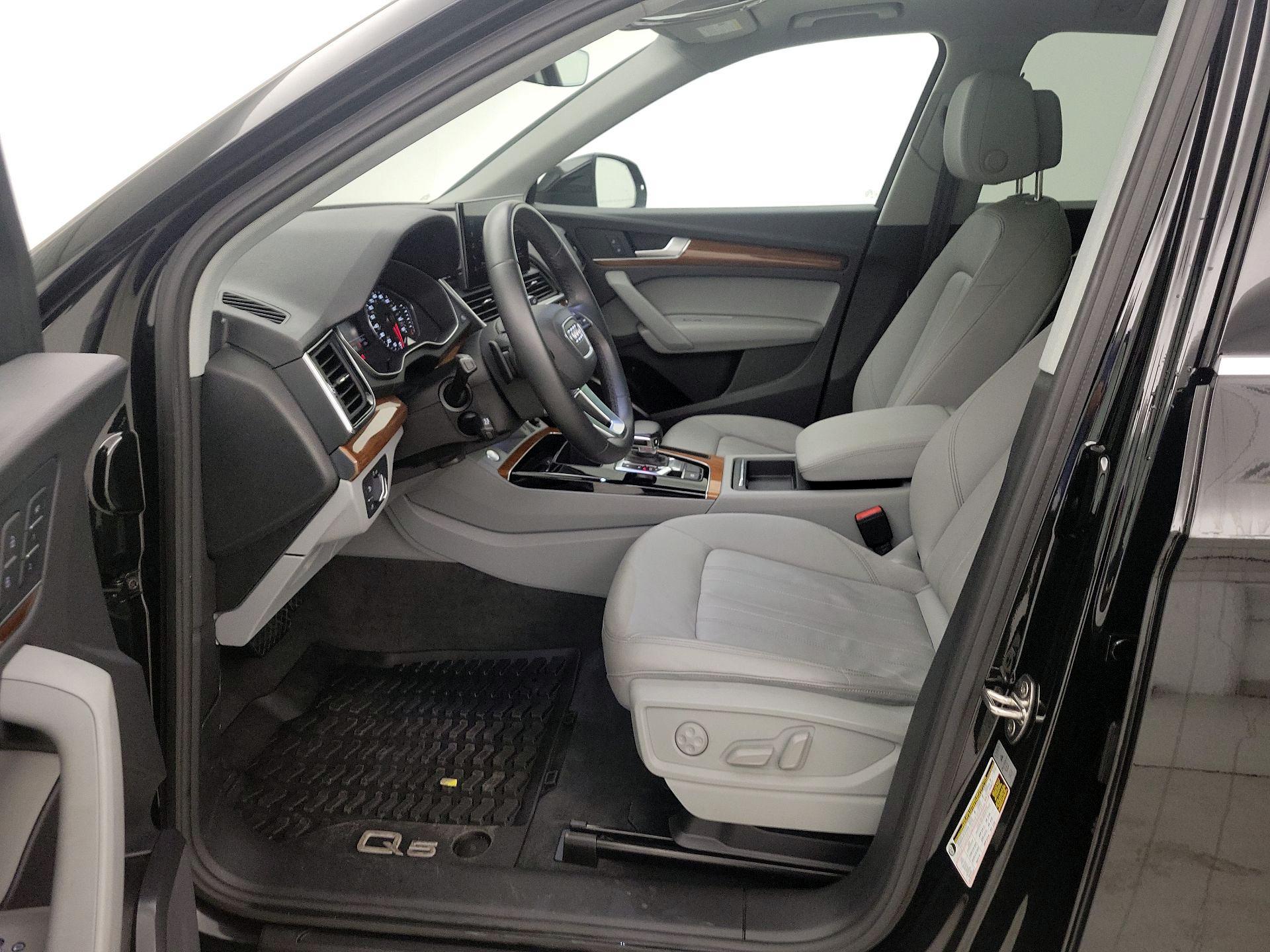 Thumbnail: 2022 Audi Q5 - 11