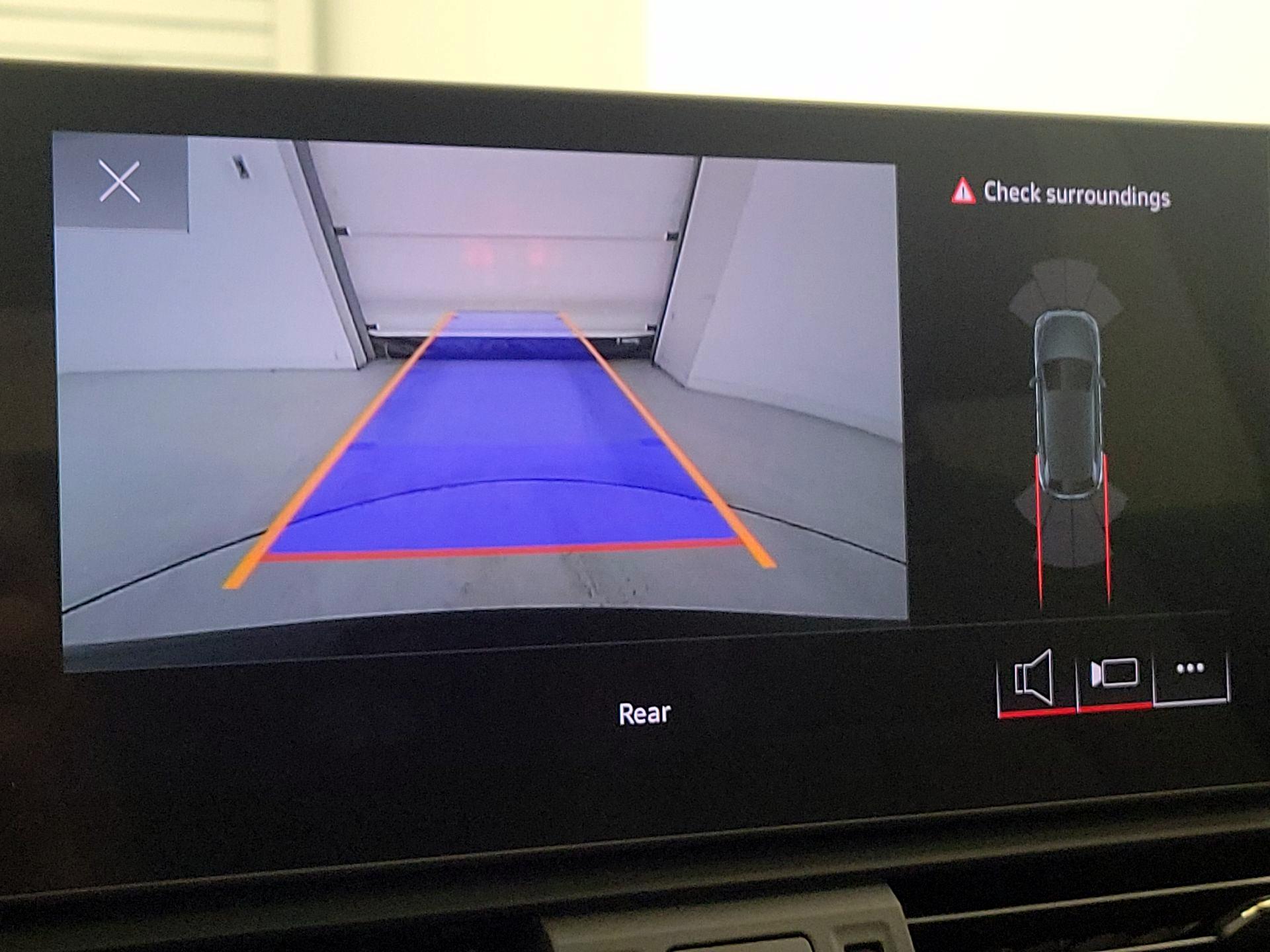 Thumbnail: 2022 Audi Q5 - 14