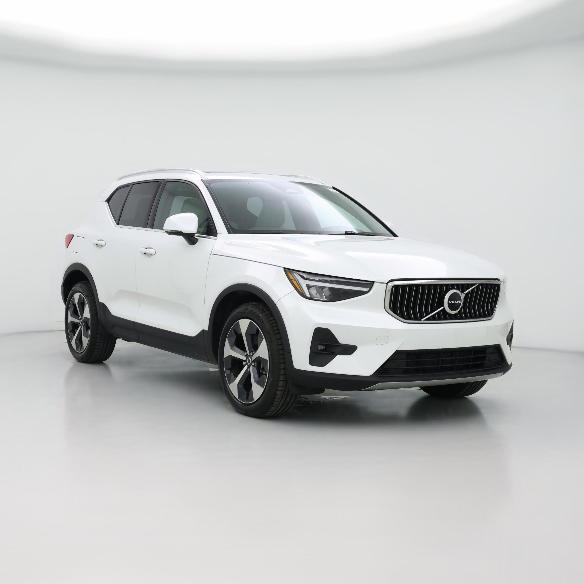 Thumbnail: 2023 Volvo XC40 - 1