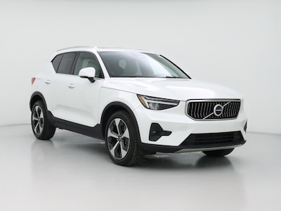 2023 Volvo XC40 B5 Plus Bright Theme