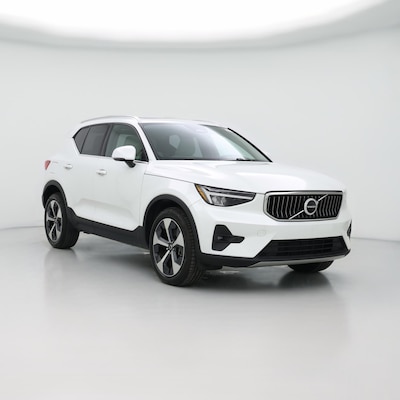 2023 Volvo XC40 B5 Plus Bright Theme