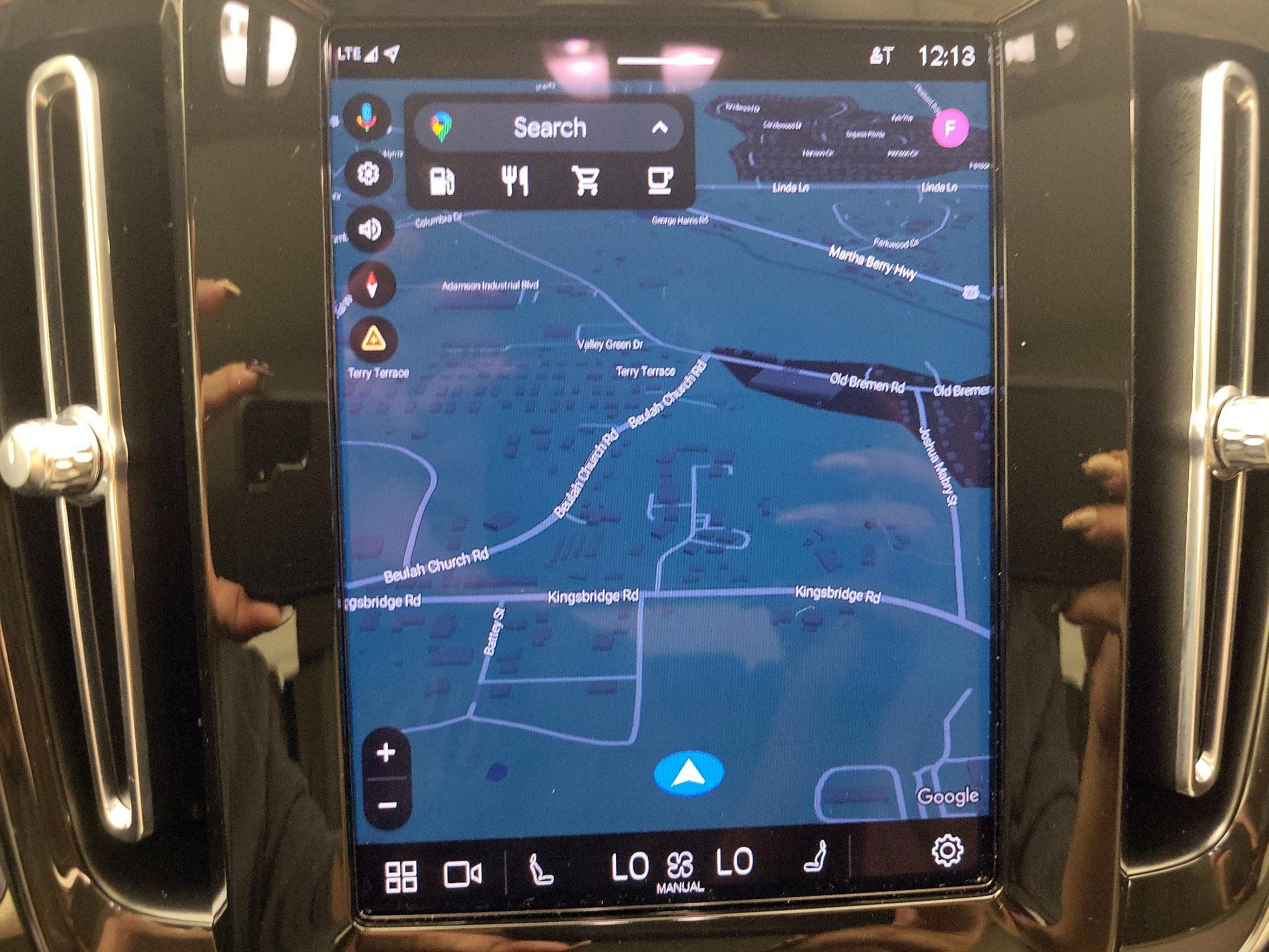 Thumbnail: 2023 Volvo XC40 - 14