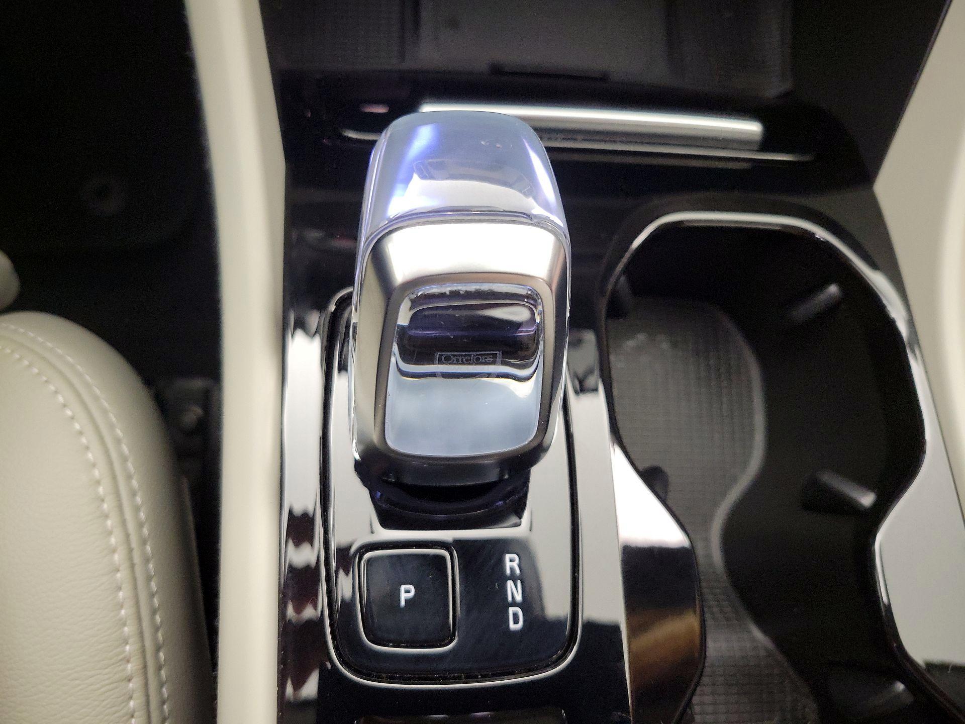 Thumbnail: 2023 Volvo XC40 - 18