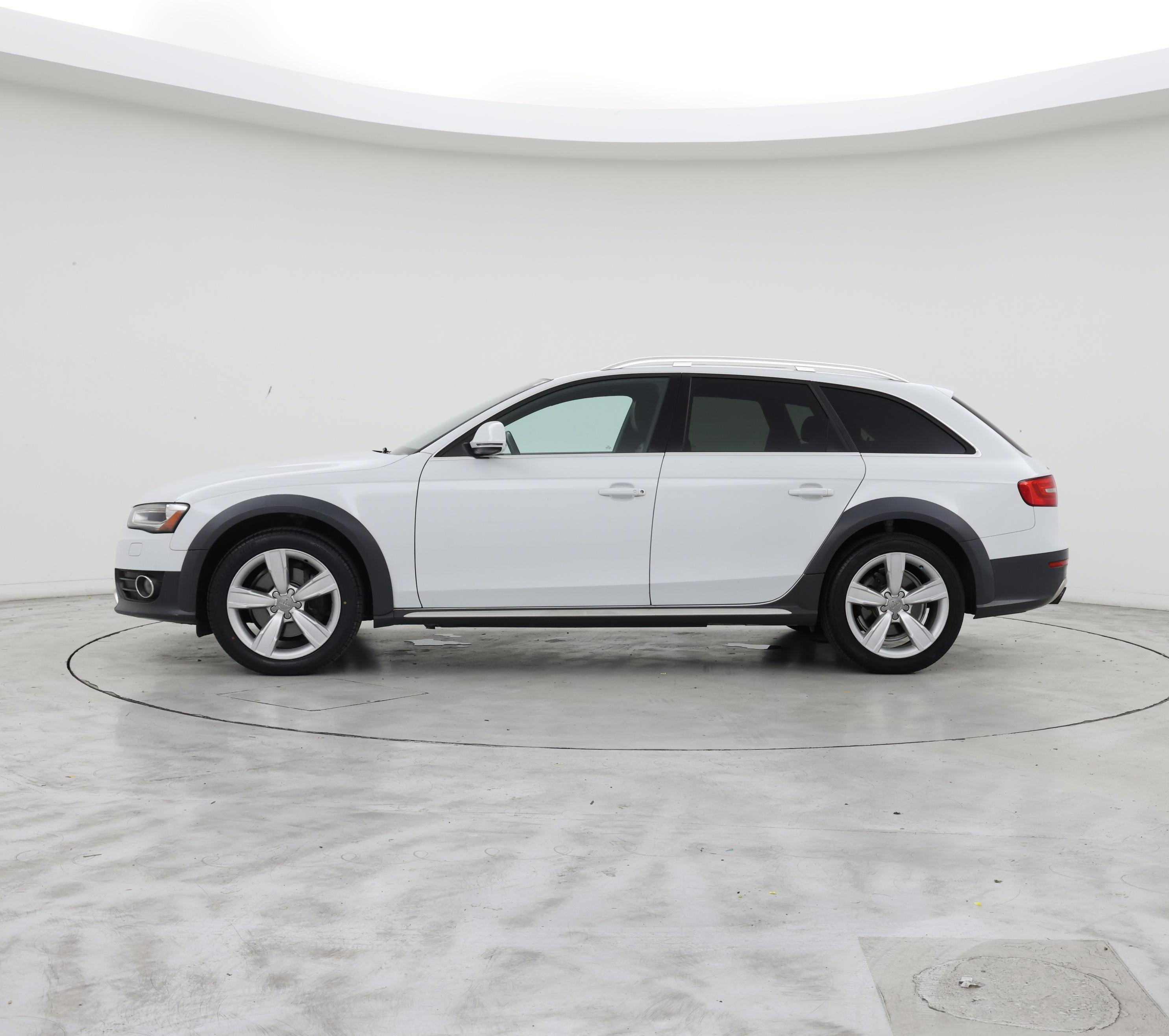 Thumbnail: 2015 Audi Allroad - 3