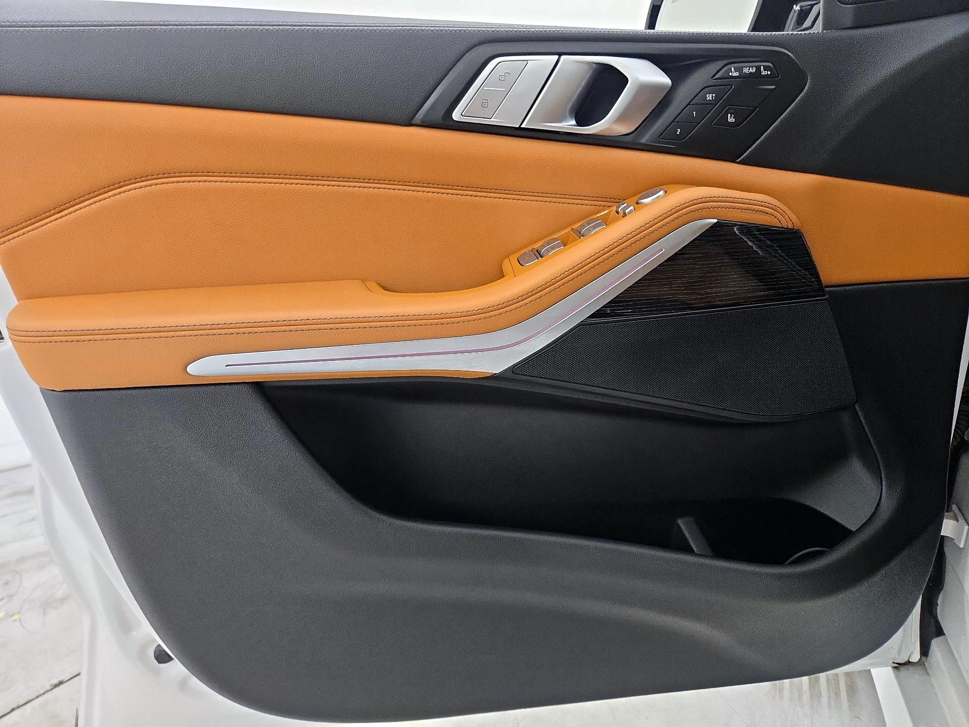 Thumbnail: 2019 BMW X7 - 12